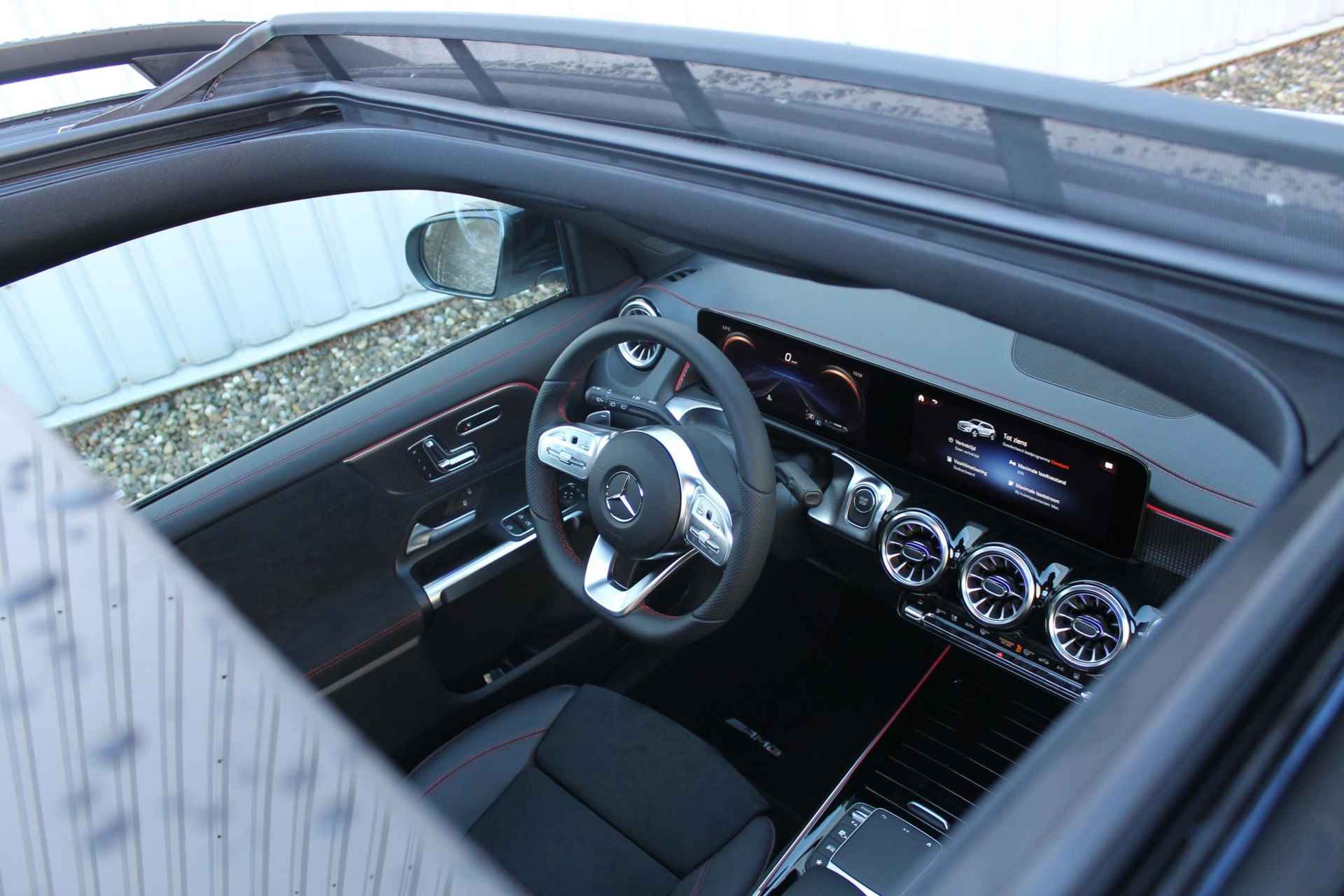 Mercedes-Benz EQB 250+ 71kWh | Panoramadak AMG-styling | extra getint glas | Parkeerpakket met 360°-camera | Showmodel sale - 4/33