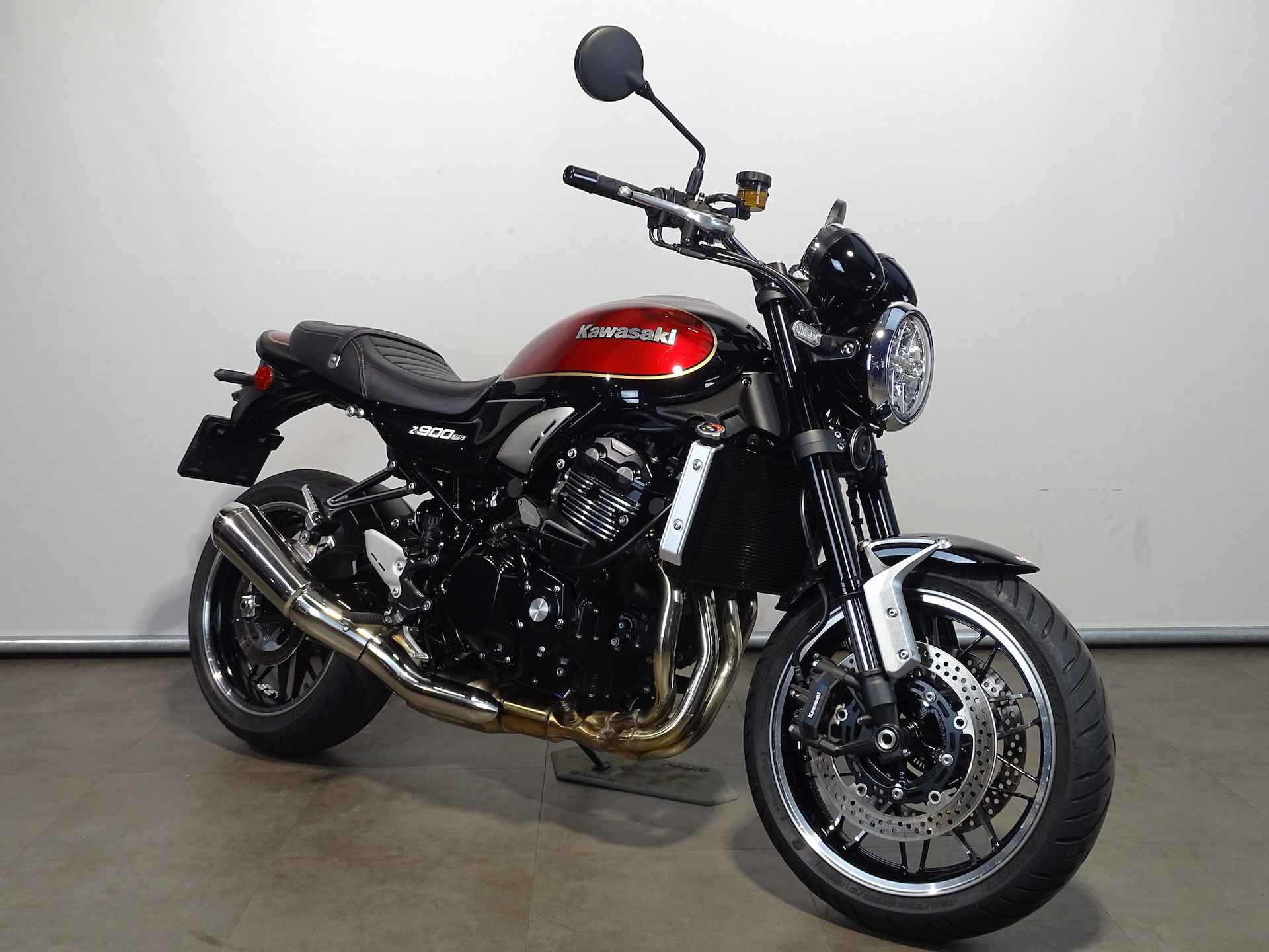 Kawasaki Z 900 RS - 12/12