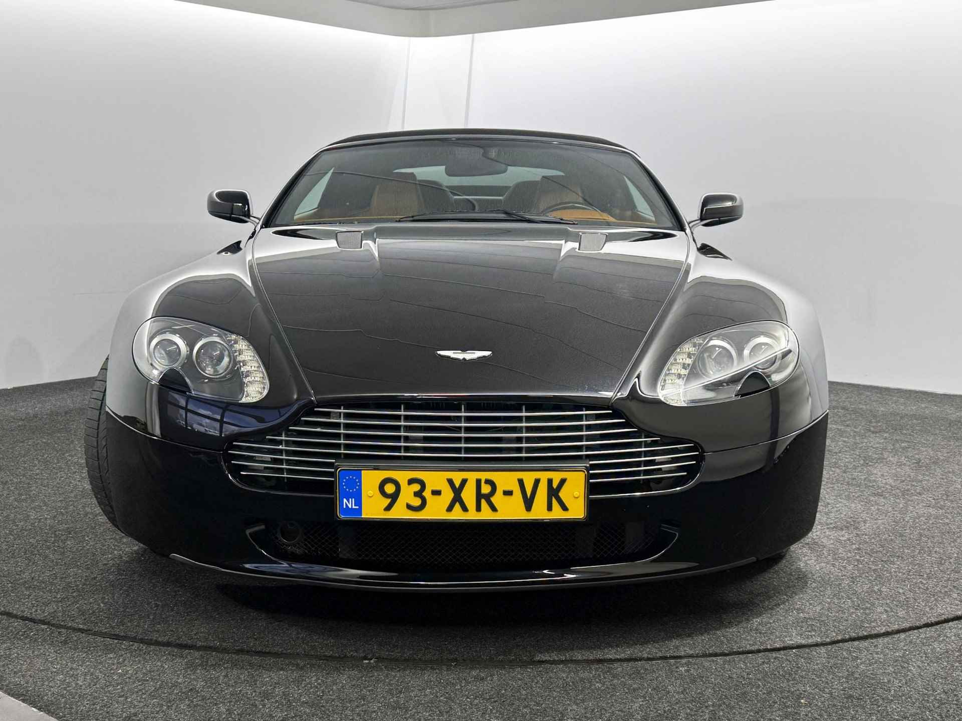 Aston Martin V8 Vantage Roadster 4.3 V8 Sportshift / NL auto / Voll. dealer historie / 60.000km - 13/32