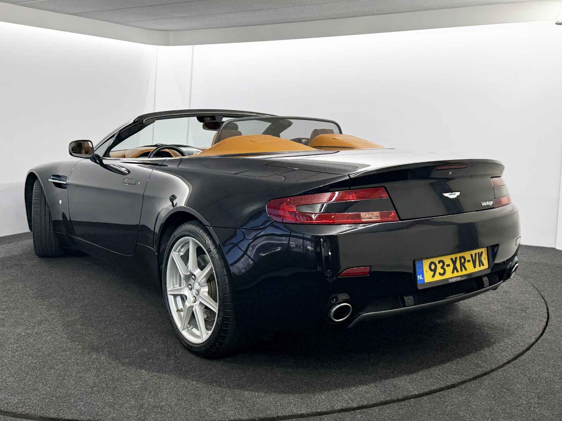 Aston Martin V8 Vantage Roadster 4.3 V8 Sportshift / NL auto / Voll. dealer historie / 60.000km - 18/32