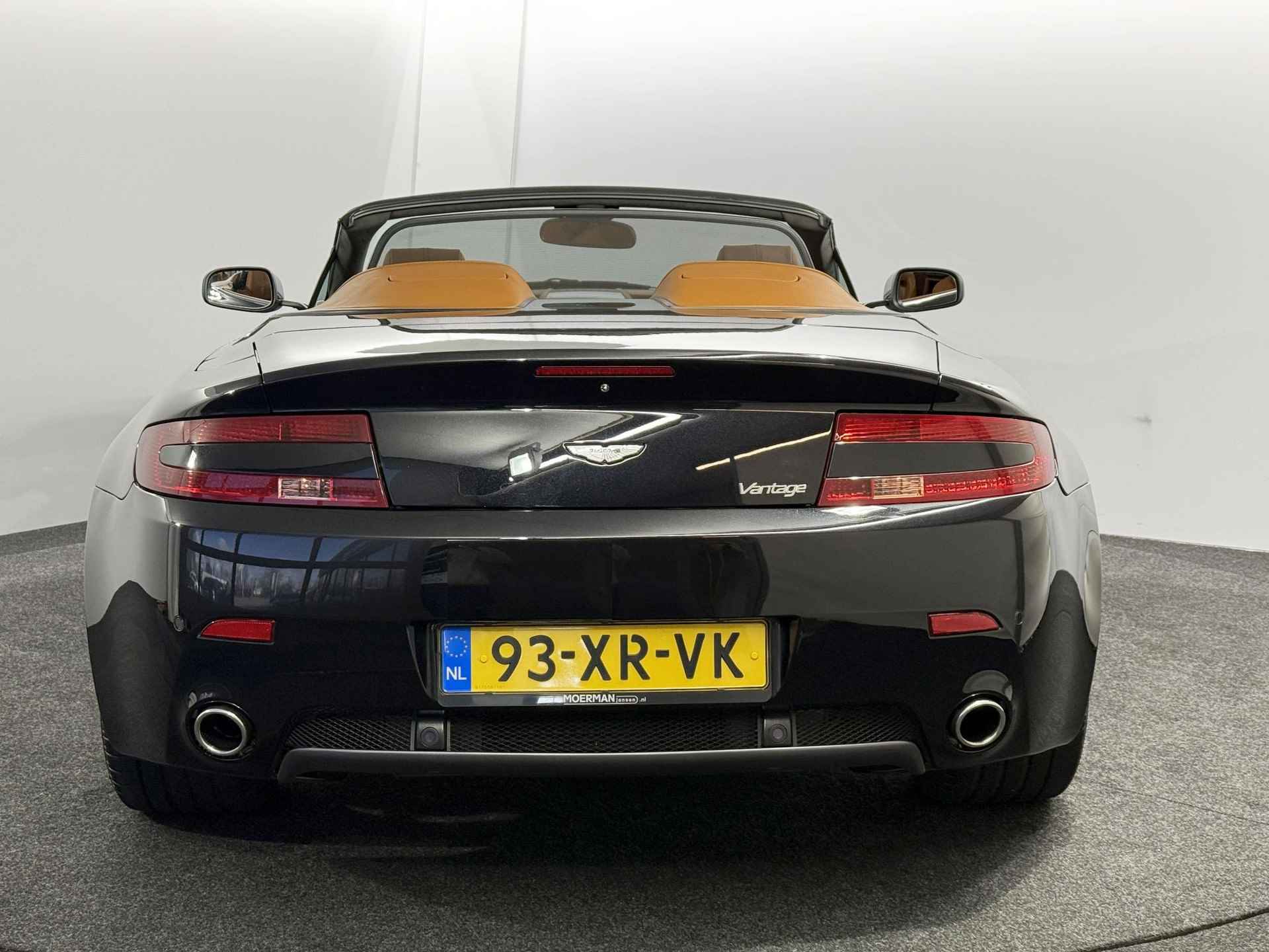 Aston Martin V8 Vantage Roadster 4.3 V8 Sportshift / NL auto / Voll. dealer historie / 60.000km - 24/32