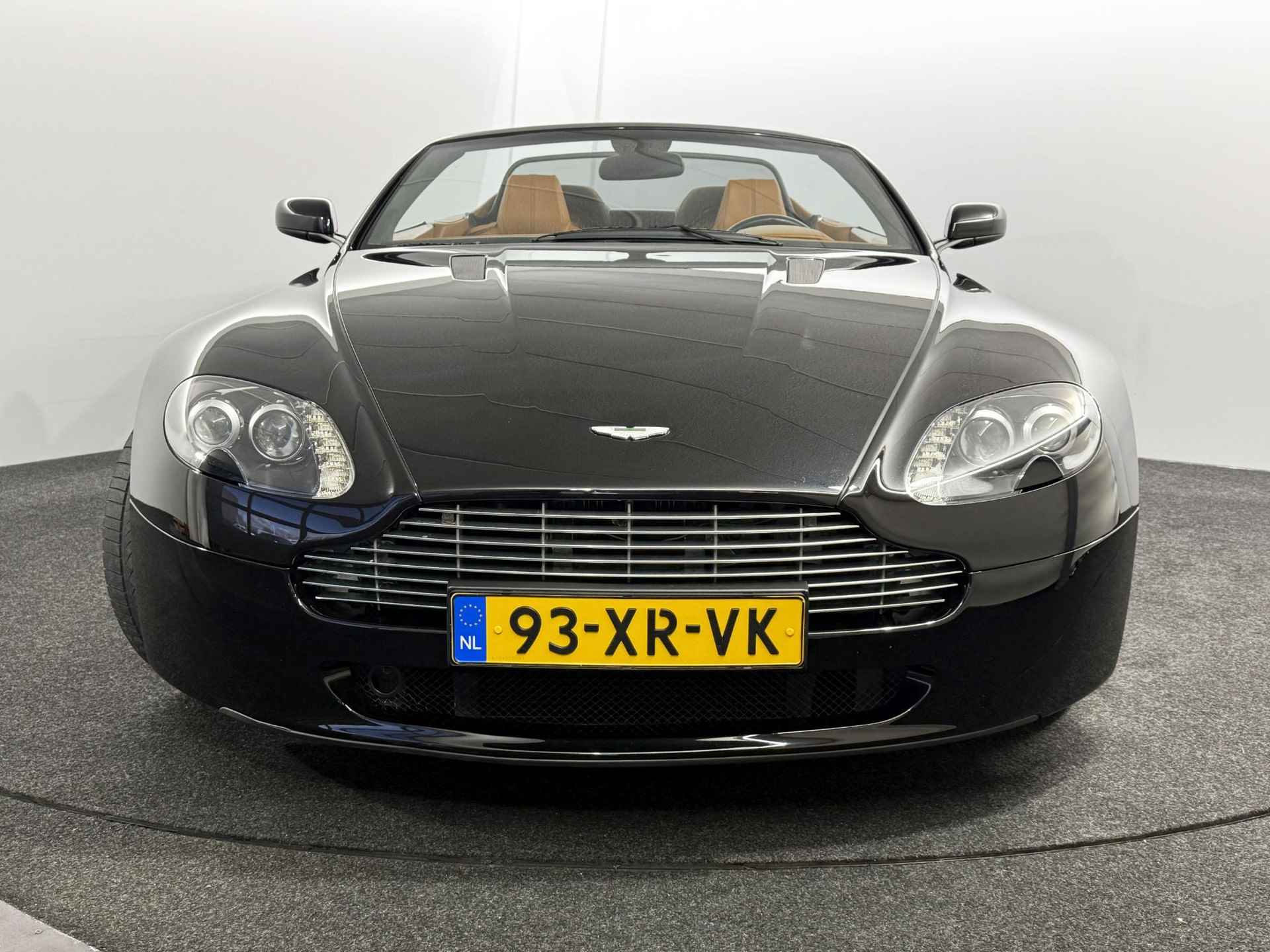 Aston Martin V8 Vantage Roadster 4.3 V8 Sportshift / NL auto / Voll. dealer historie / 60.000km - 26/32