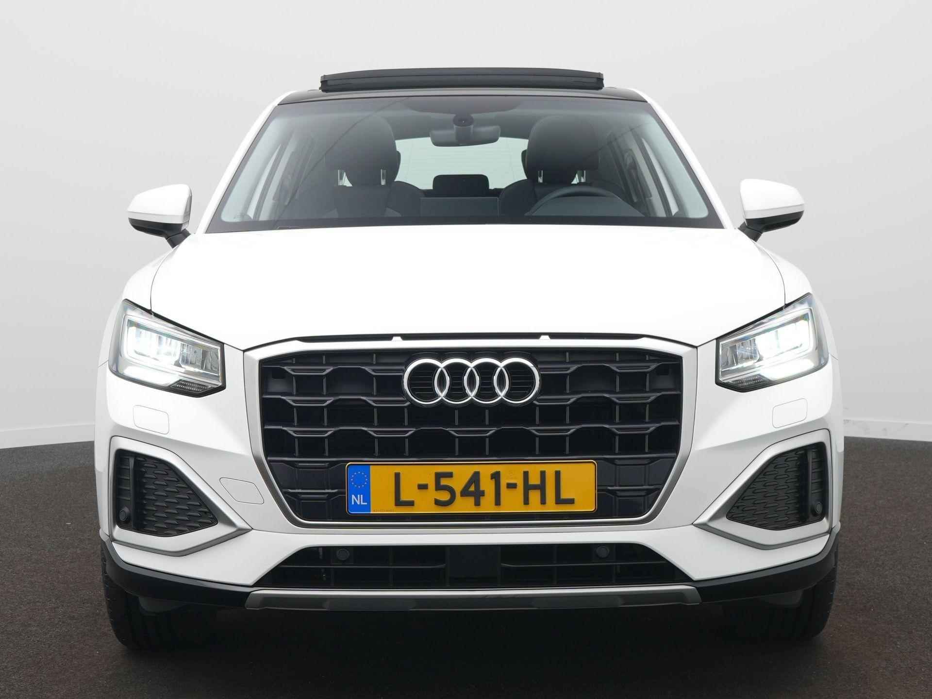 Audi Q2 35 TFSI Business Edition Panoramadak - Navigatie - Clima - Automaat - 2/39