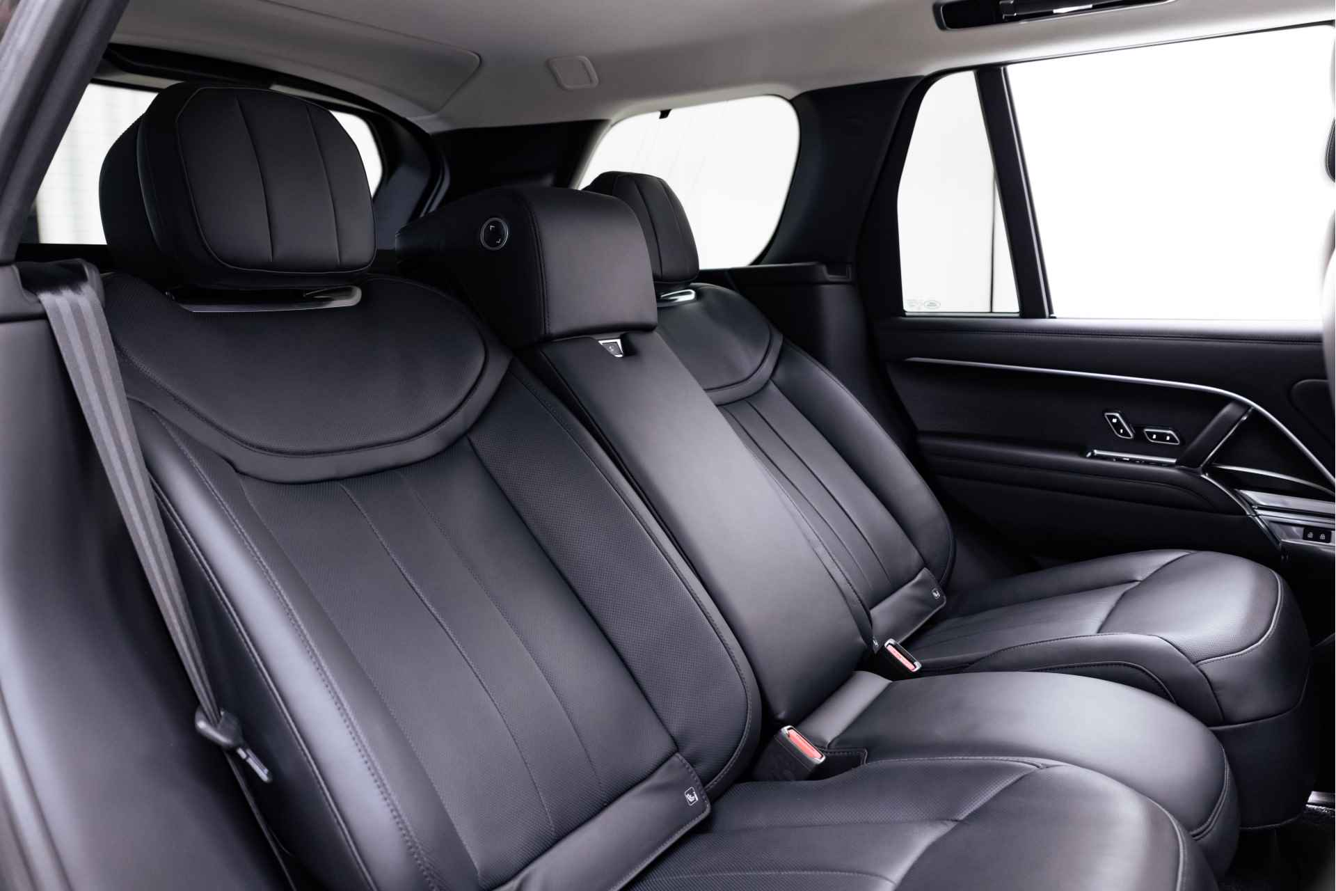Land Rover Range Rover D350 HSE | Executive Rear Seat | Verw./Gekoelde voorstoelen | Head-Up Display | 23 inch wielen | - 7/35