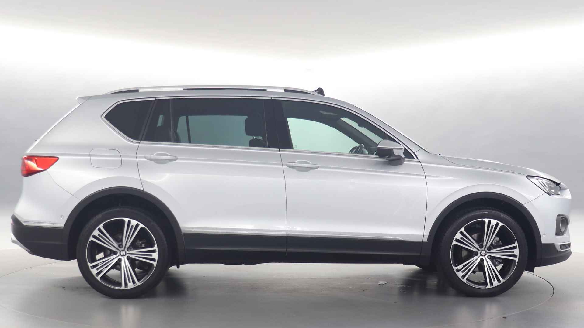 SEAT Tarraco 1.5 TSI 150pk Xcellence 7persoons / Navigatie / Panoramadak / Keyless / Stoelverwarming - 10/41