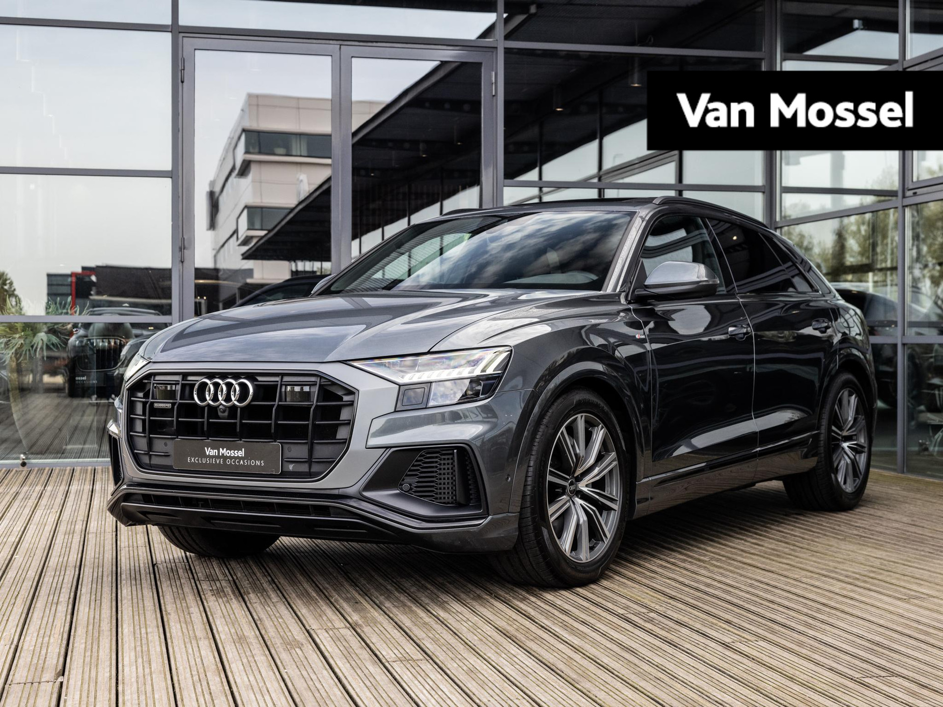 Audi Q8 55 TFSI e quattro Pro Line S | B&O| PANORAMA/SCHUIF-KANTELDAK | ZWART OPTIEK | 21 INCH | SOFTCLOSE | SFEERVERLICHTING | CITY PAKKET | AUDI PHONE BOX | BTW | CAMERA |