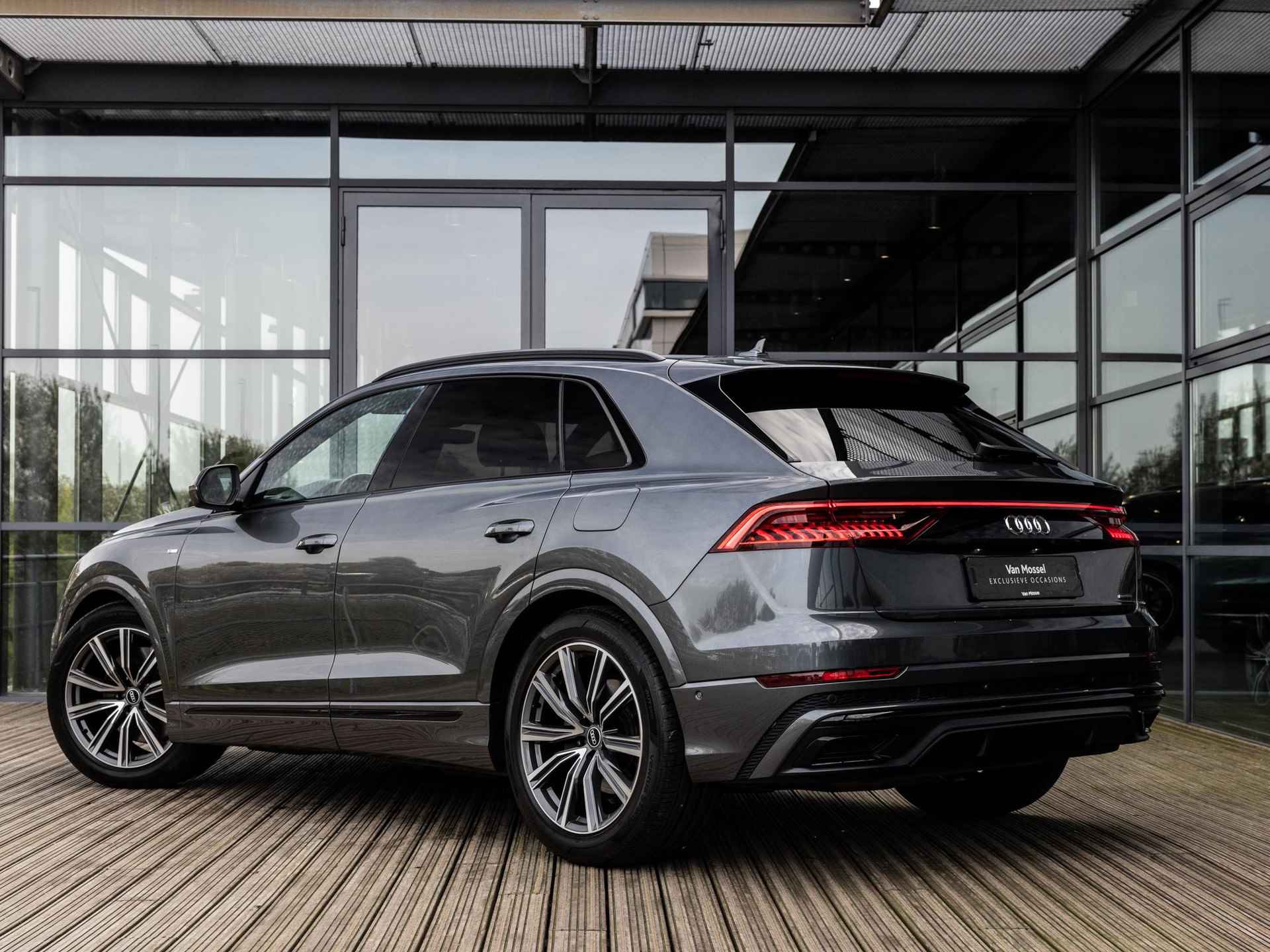 Audi Q8 55 TFSI e quattro Pro Line S | B&O| PANORAMA/SCHUIF-KANTELDAK | ZWART OPTIEK | 21 INCH | SOFTCLOSE | SFEERVERLICHTING | CITY PAKKET | AUDI PHONE BOX | BTW | CAMERA | - 8/55