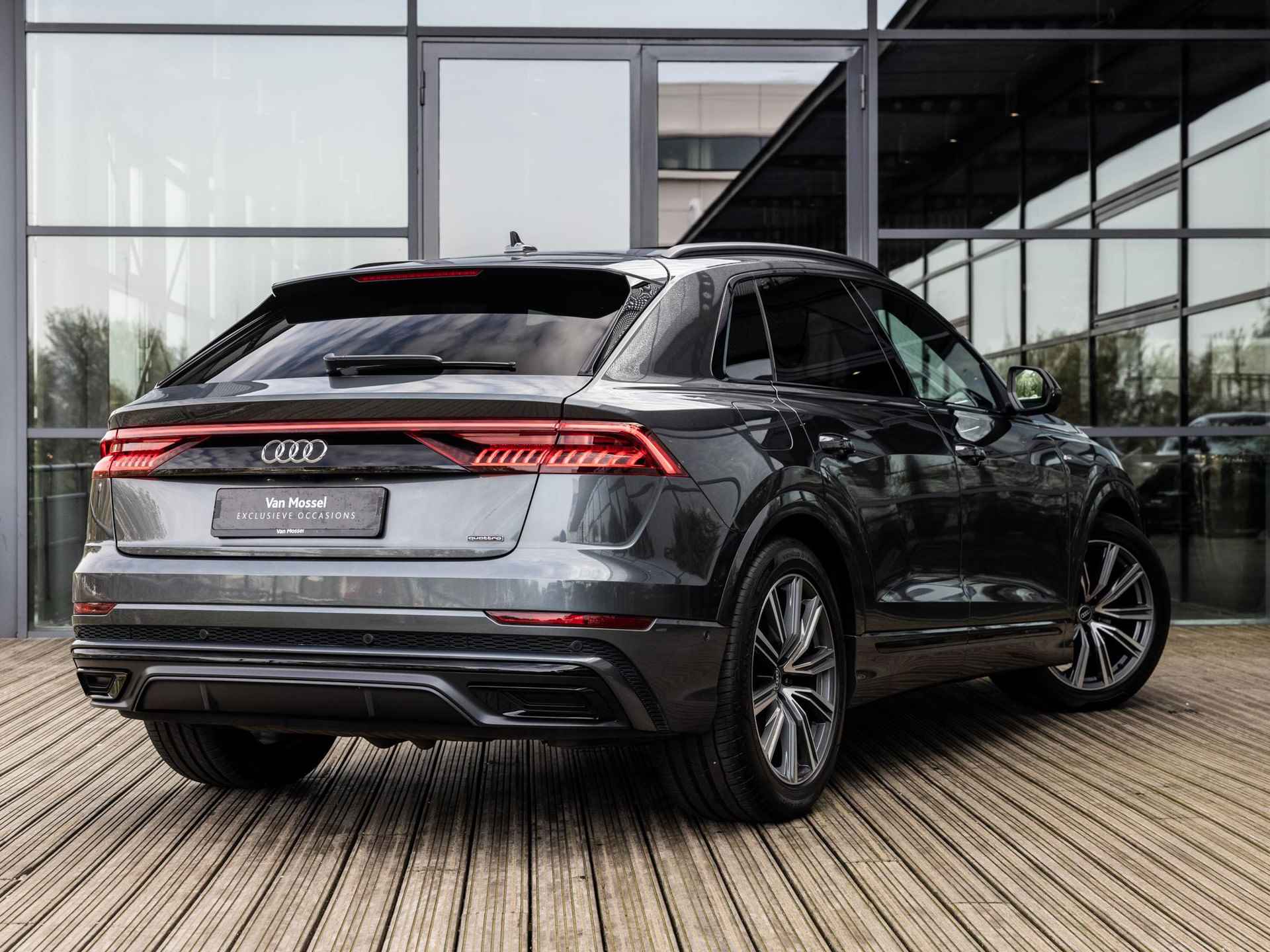 Audi Q8 55 TFSI e quattro Pro Line S | B&O| PANORAMA/SCHUIF-KANTELDAK | ZWART OPTIEK | 21 INCH | SOFTCLOSE | SFEERVERLICHTING | CITY PAKKET | AUDI PHONE BOX | BTW | CAMERA | - 11/55