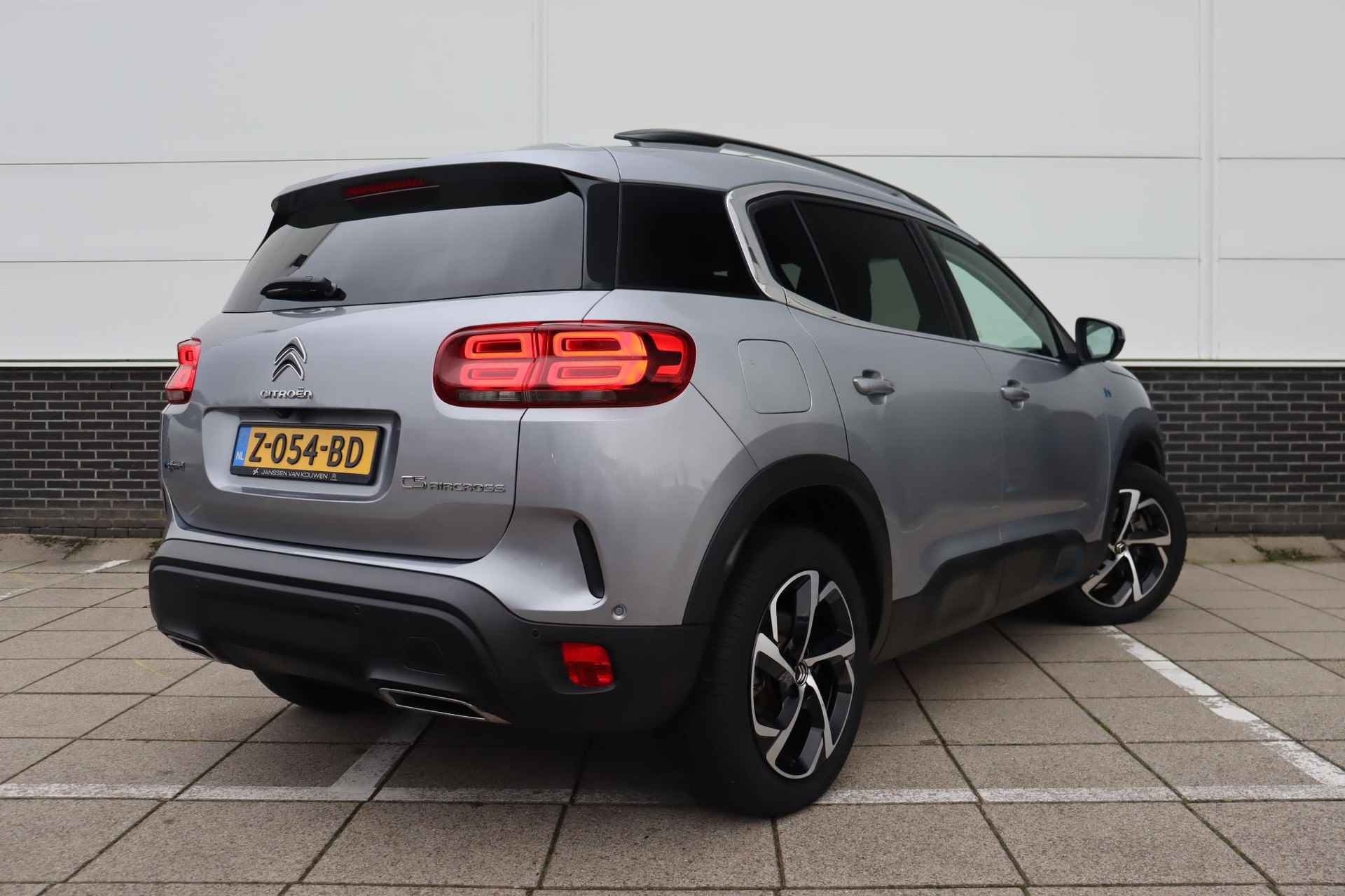 Citroen C5 Aircross Shine 1.6 Hybrid 225 pk / Adaptive cruise control / Comfortstoelen / Camera - 4/34