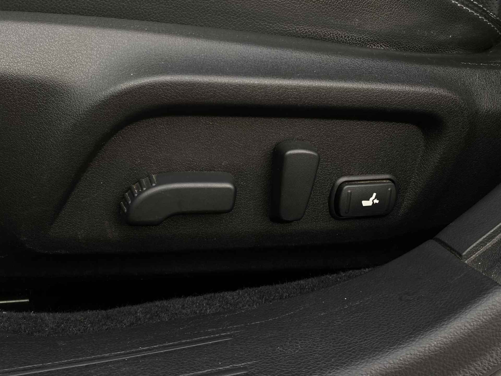 Subaru Outback 2.5i Premium | EyeSight | Trekhaak afneembaar | Adaptieve cruise control | Stoelverwarming voor | Harman/Kardon audiosysteem | Navigatie | - 3/41