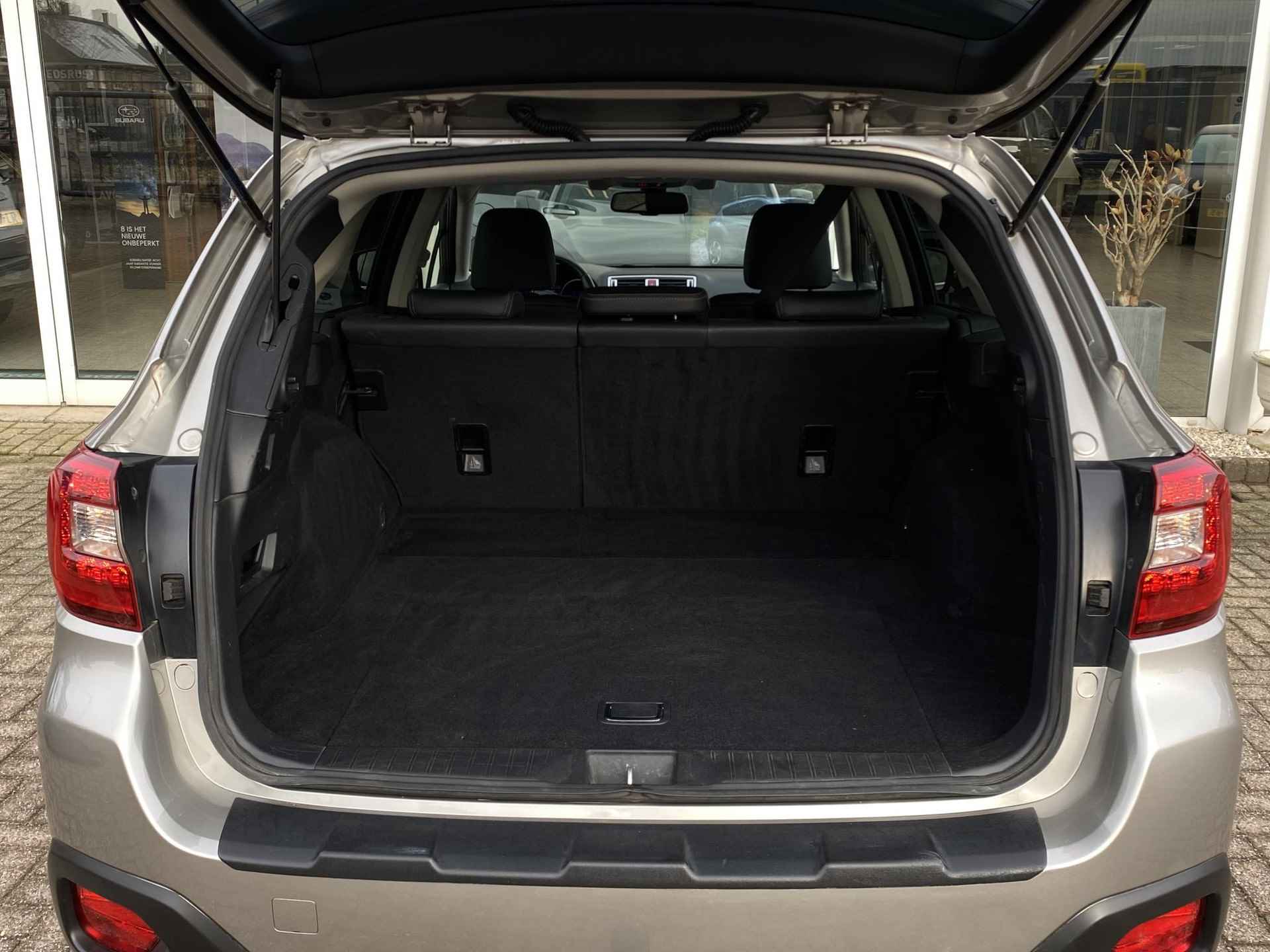 Subaru Outback 2.5i Premium | EyeSight | Trekhaak afneembaar | Adaptieve cruise control | Stoelverwarming voor | Harman/Kardon audiosysteem | Navigatie | - 11/41