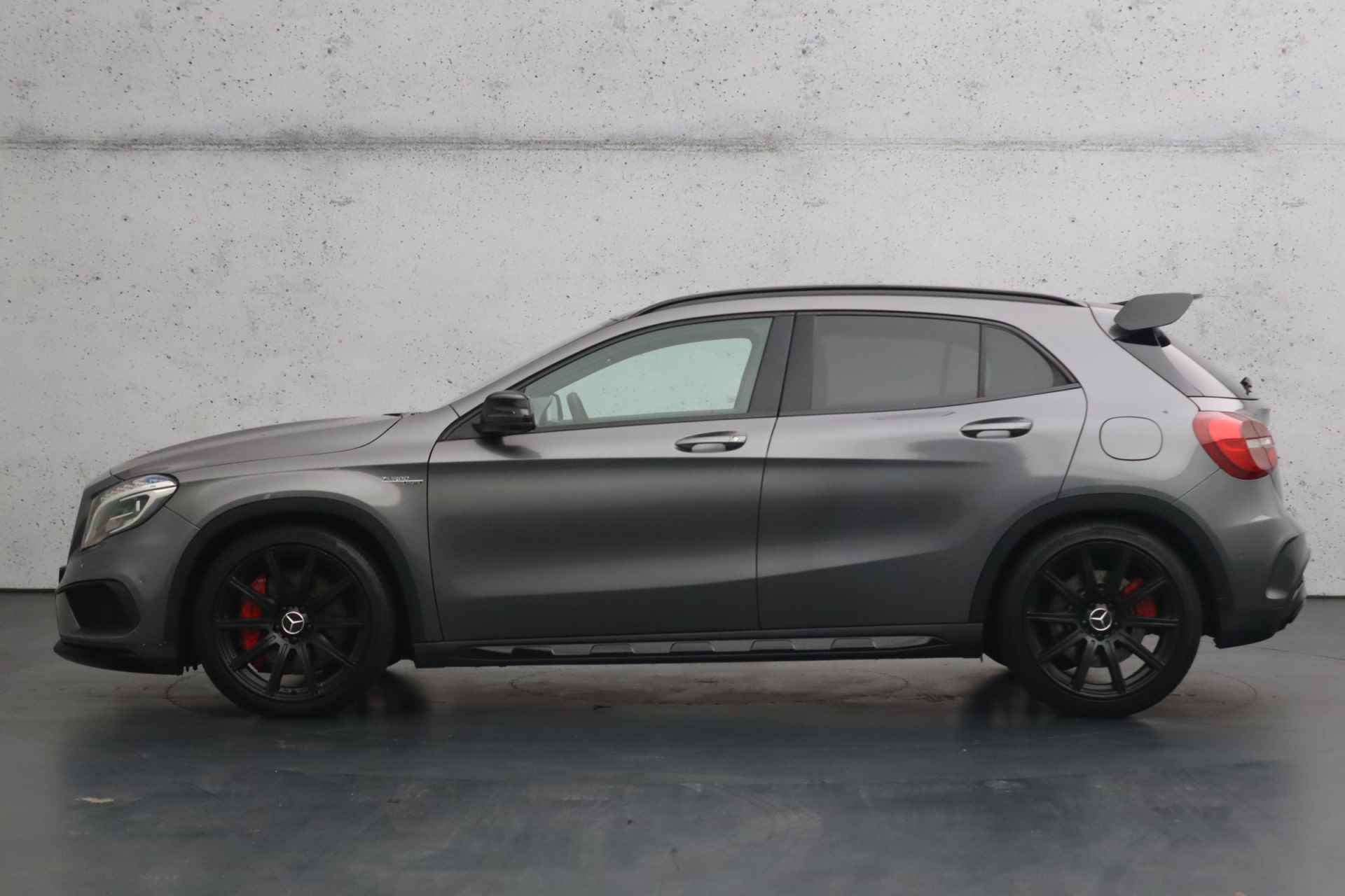 Mercedes-Benz GLA AMG 45 4MATIC Premium | Elektrisch glazen panoramadak | Lederen bekleding | LED - 7/32