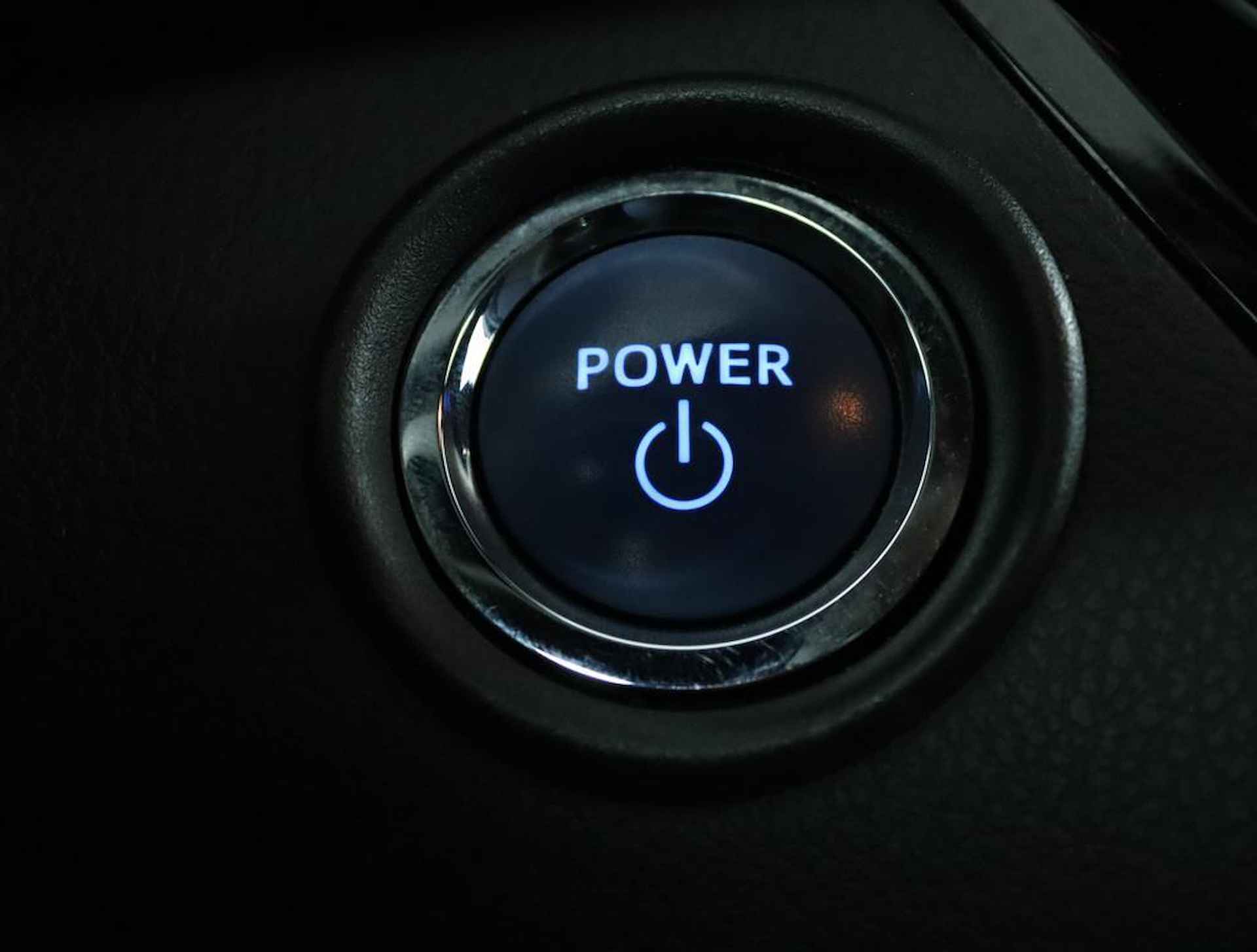 Toyota C-HR 1.8 Hybrid Executive | Trekhaak | Parkeersensoren | Camera | Stoelverwarming | Stuurwielverwarming | Climate Control | DAB+ Radio| - 44/54