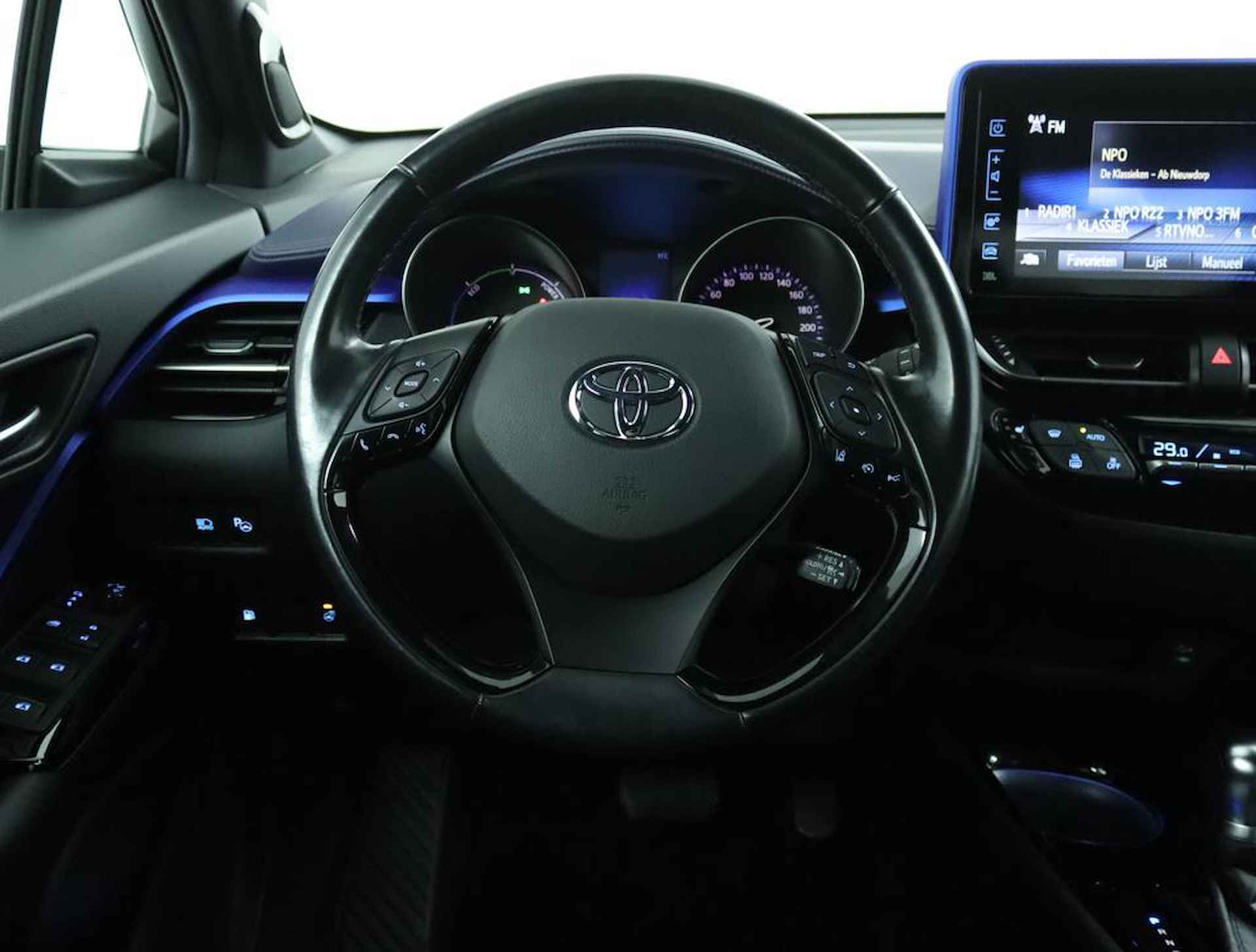 Toyota C-HR 1.8 Hybrid Executive | Trekhaak | Parkeersensoren | Camera | Stoelverwarming | Stuurwielverwarming | Climate Control | DAB+ Radio| - 46/54