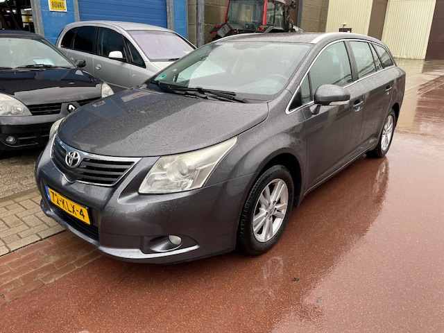 Toyota Avensis wagon 1.8 VVTi Dynamic Automaat 2010 Youngtimer Boekjes en NAP Bluetooth telefoon, 17" Sportvelgen, Trekhaak, etc.