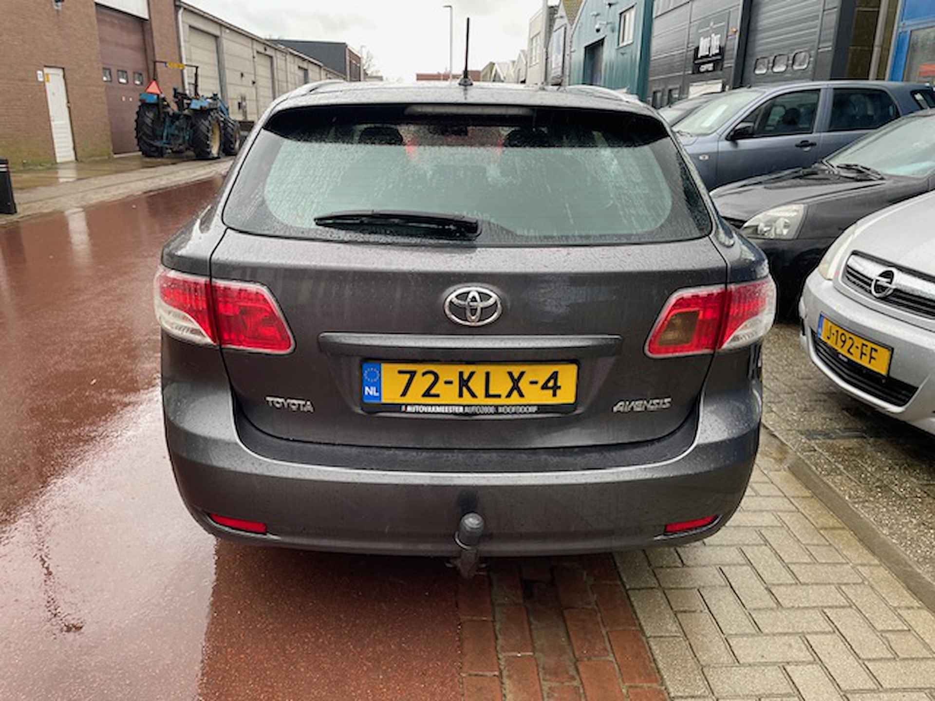 Toyota Avensis wagon 1.8 VVTi Dynamic Automaat 2010 Youngtimer Boekjes en NAP Bluetooth telefoon, 17" Sportvelgen, Trekhaak, etc. - 4/37