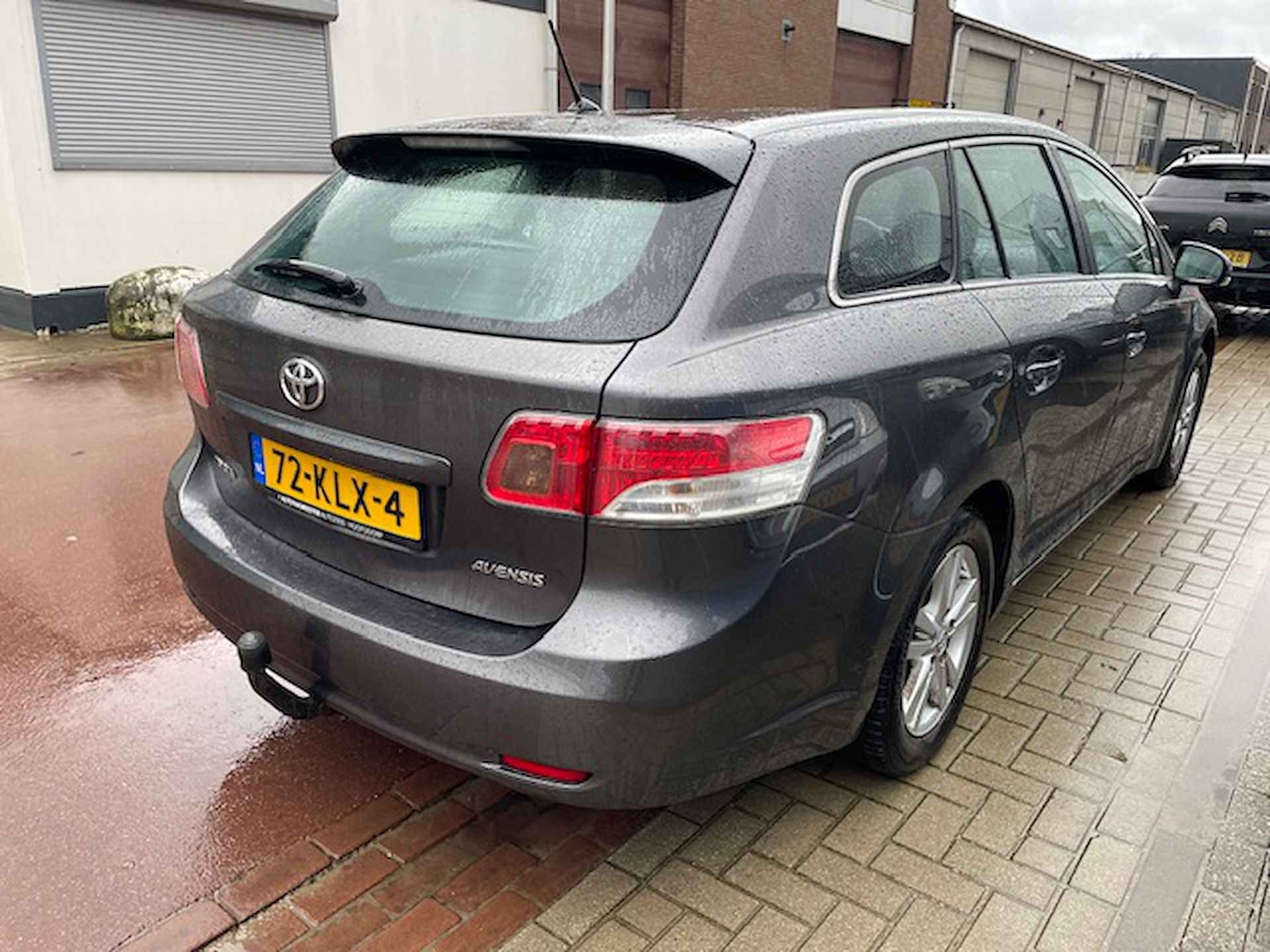 Toyota Avensis wagon 1.8 VVTi Dynamic Automaat 2010 Youngtimer Boekjes en NAP Bluetooth telefoon, 17" Sportvelgen, Trekhaak, etc. - 6/37