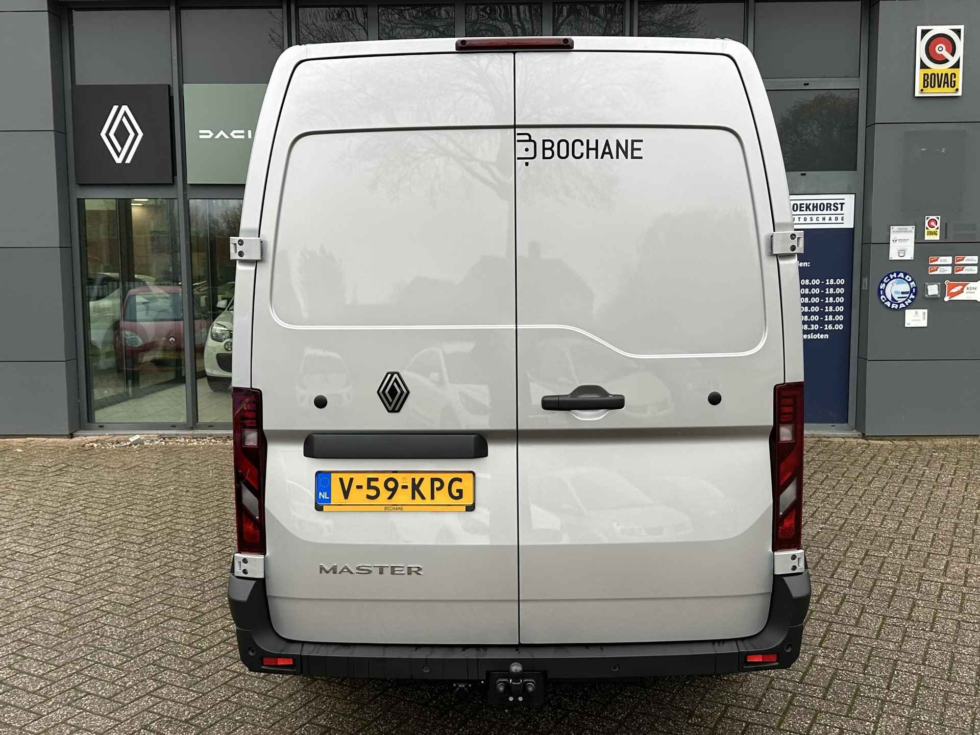 Renault Master T35 2.0 dCi 130 L2H2 Advance | Trekhaak | Draadloze oplader | Bedrijfswageninrichting | Stoelverwarming | Apple Carplay/Android Auto - 5/47