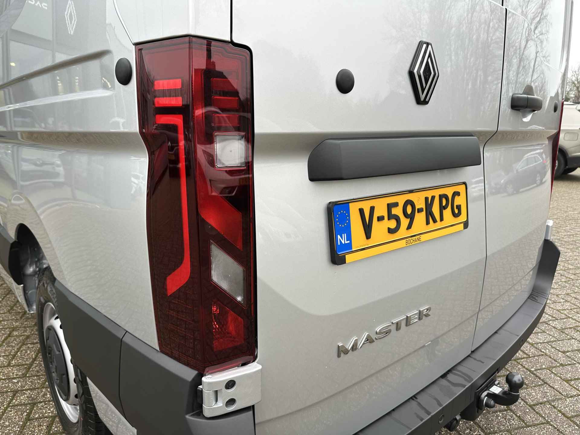 Renault Master T35 2.0 dCi 130 L2H2 Advance | Trekhaak | Draadloze oplader | Bedrijfswageninrichting | Stoelverwarming | Apple Carplay/Android Auto - 21/47