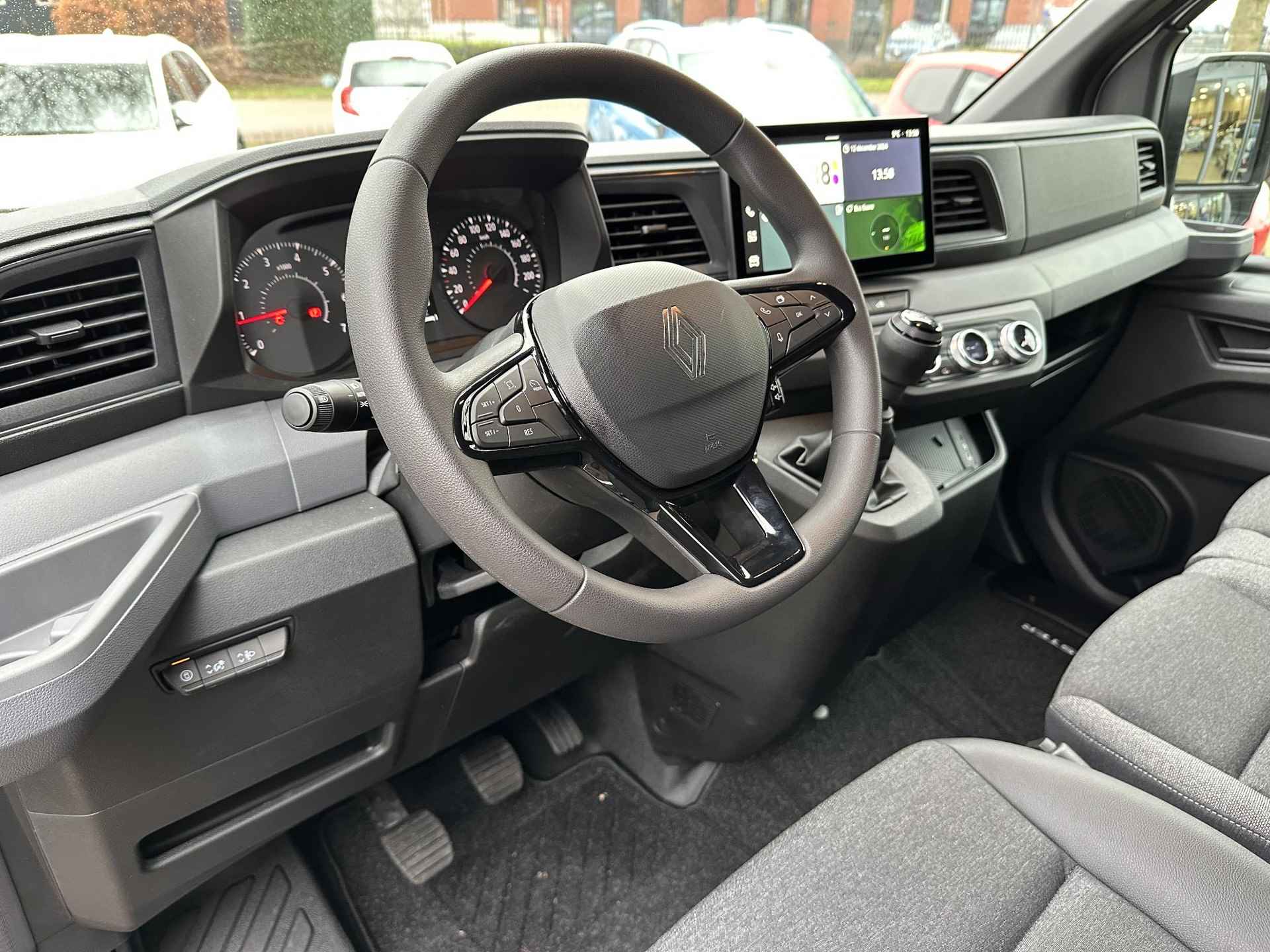 Renault Master T35 2.0 dCi 130 L2H2 Advance | Trekhaak | Draadloze oplader | Bedrijfswageninrichting | Stoelverwarming | Apple Carplay/Android Auto - 24/47