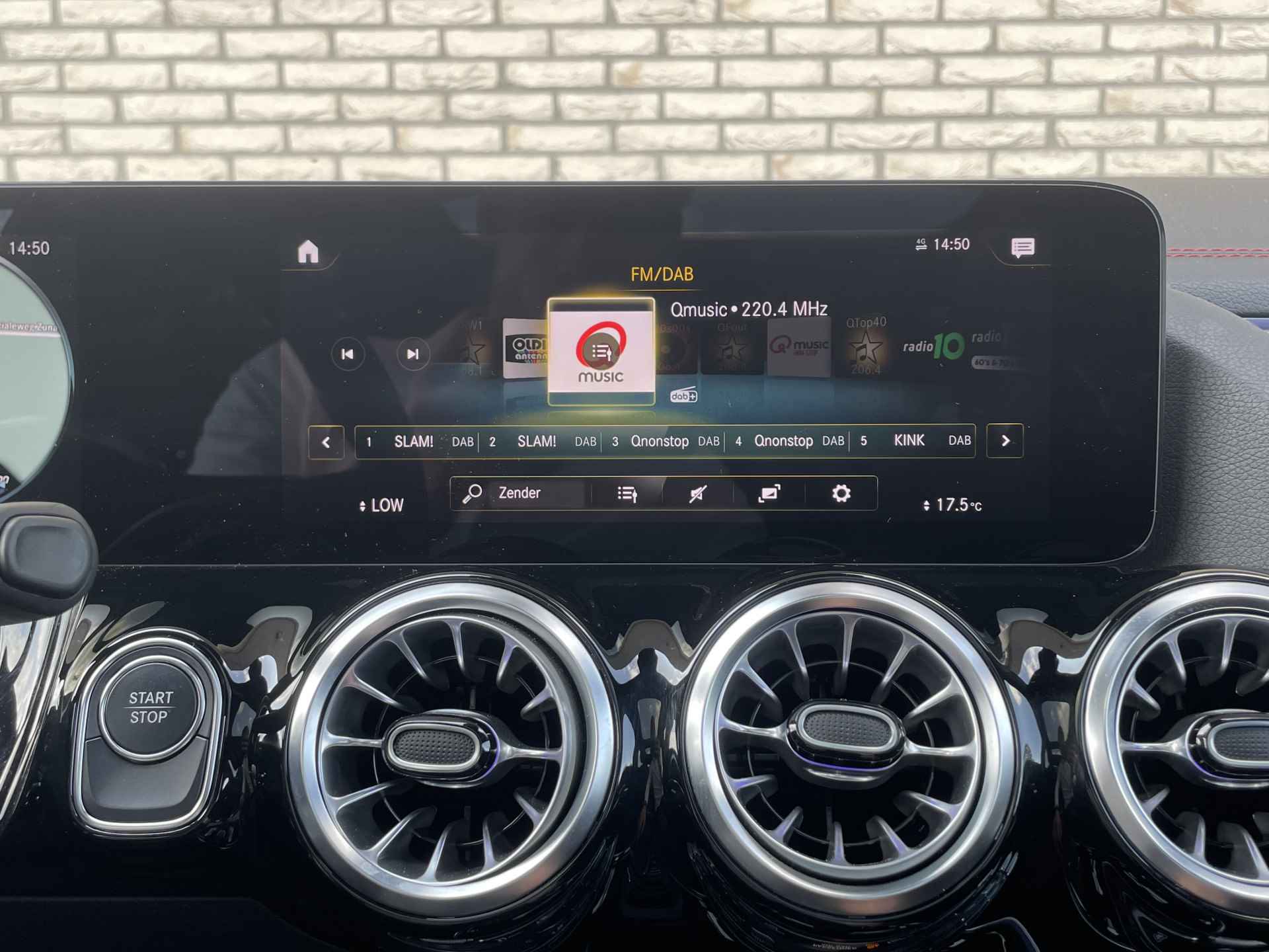 Mercedes-Benz EQA 250 AMG-Line | Nightpakket | Apple Carplay | Panoramadak | Keyless Go - 23/29