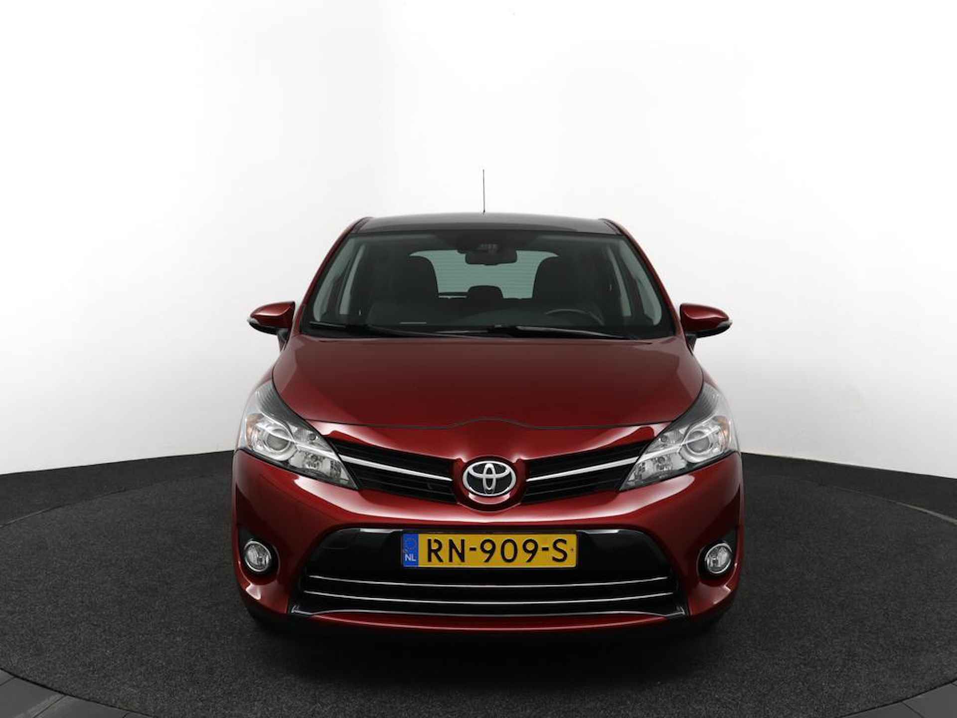 Toyota Verso 1.8 VVT-i Volcano Edition | Panoramadak | Stoelverwarming | Navigatie | Trekhaak | - 16/50