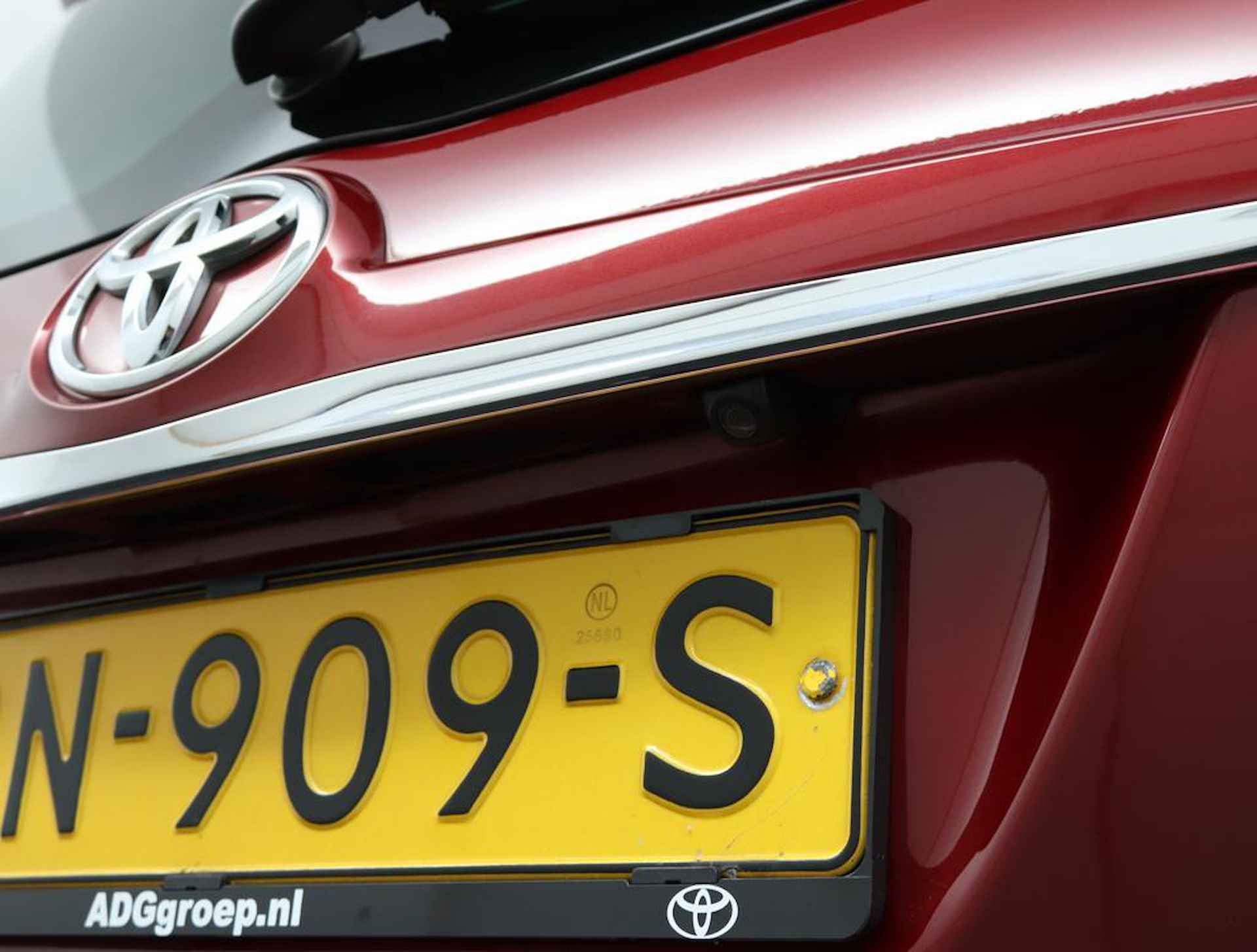 Toyota Verso 1.8 VVT-i Volcano Edition | Panoramadak | Stoelverwarming | Navigatie | Trekhaak | - 39/50