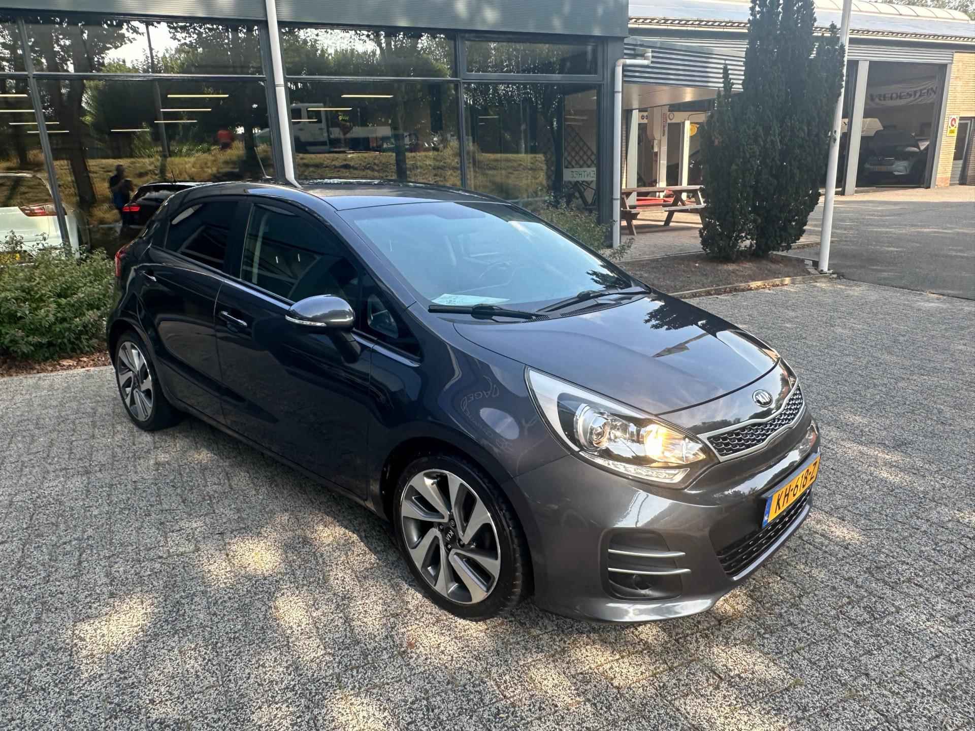 Kia Rio 1.2 CVVT ExecutiveLine camera- stoel en stuurverw. - 8/31