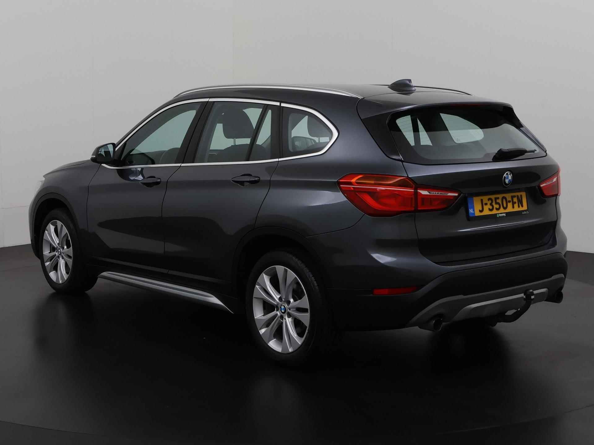 BMW X1 sDrive20i Centennial High Executive | Trekhaak | Head Up | Leder | Zondag Open! - 6/36