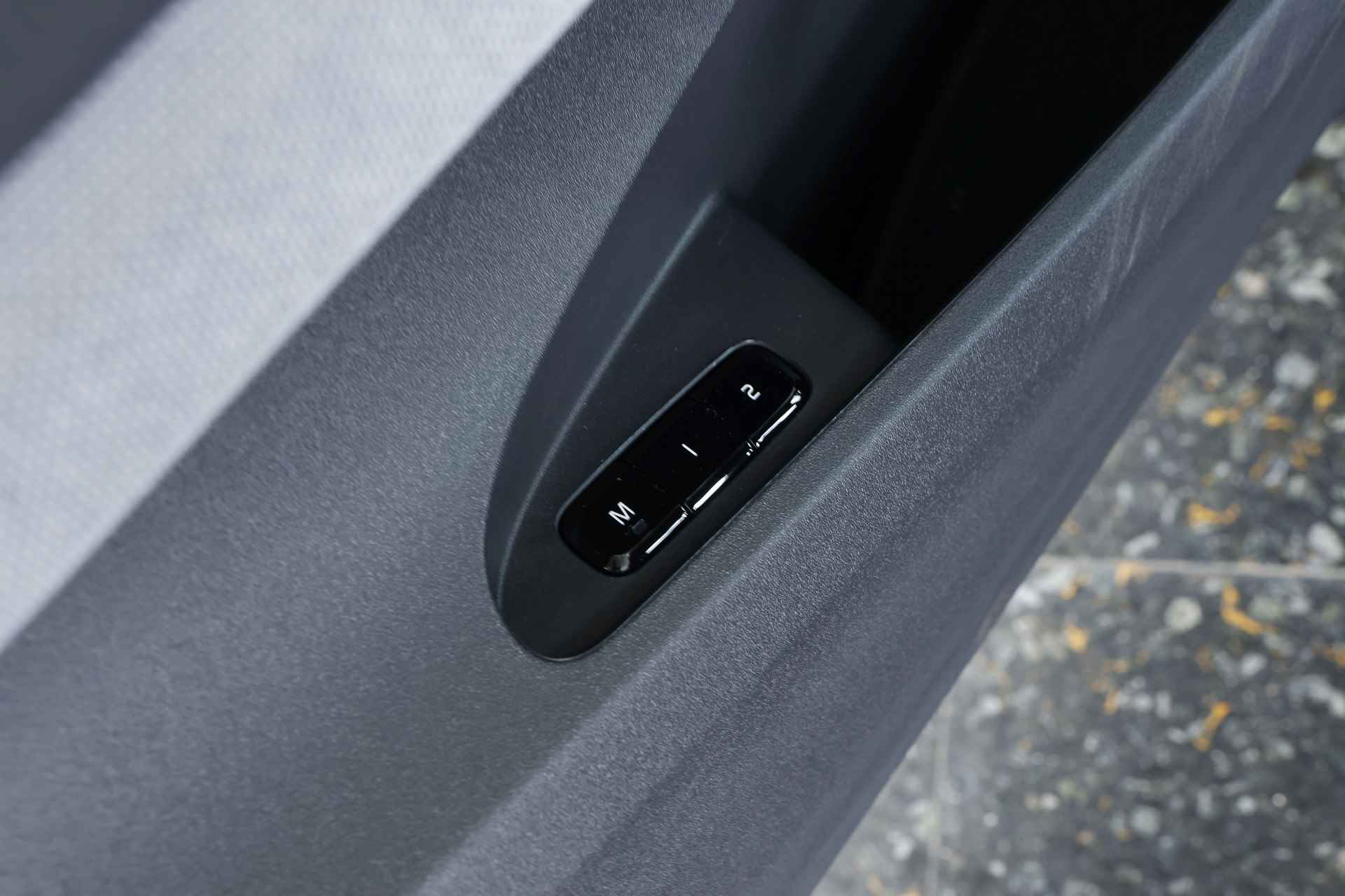 Polestar 2 Long Range Single Motor 78 kWh / LED / Pilot assist / Cam / CarPlay - 25/34