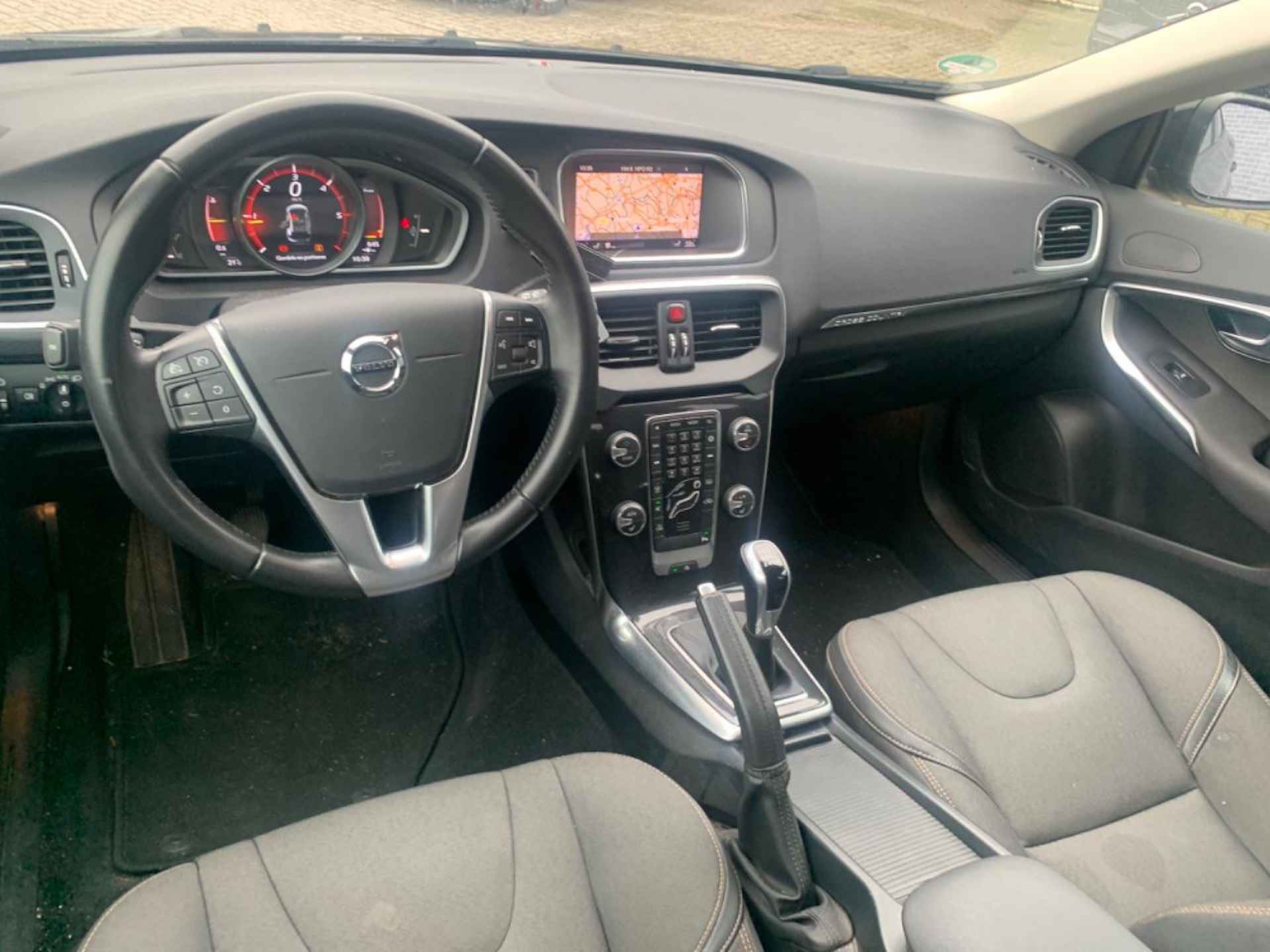 Volvo V40 Cross Country 2.0 D2 Nordic+ | trekhaak | Stoelverwarming | Volvo on Call | Standkachel | High Performance Audio | Parkeersensoren | 18"lm velgen | - 5/5