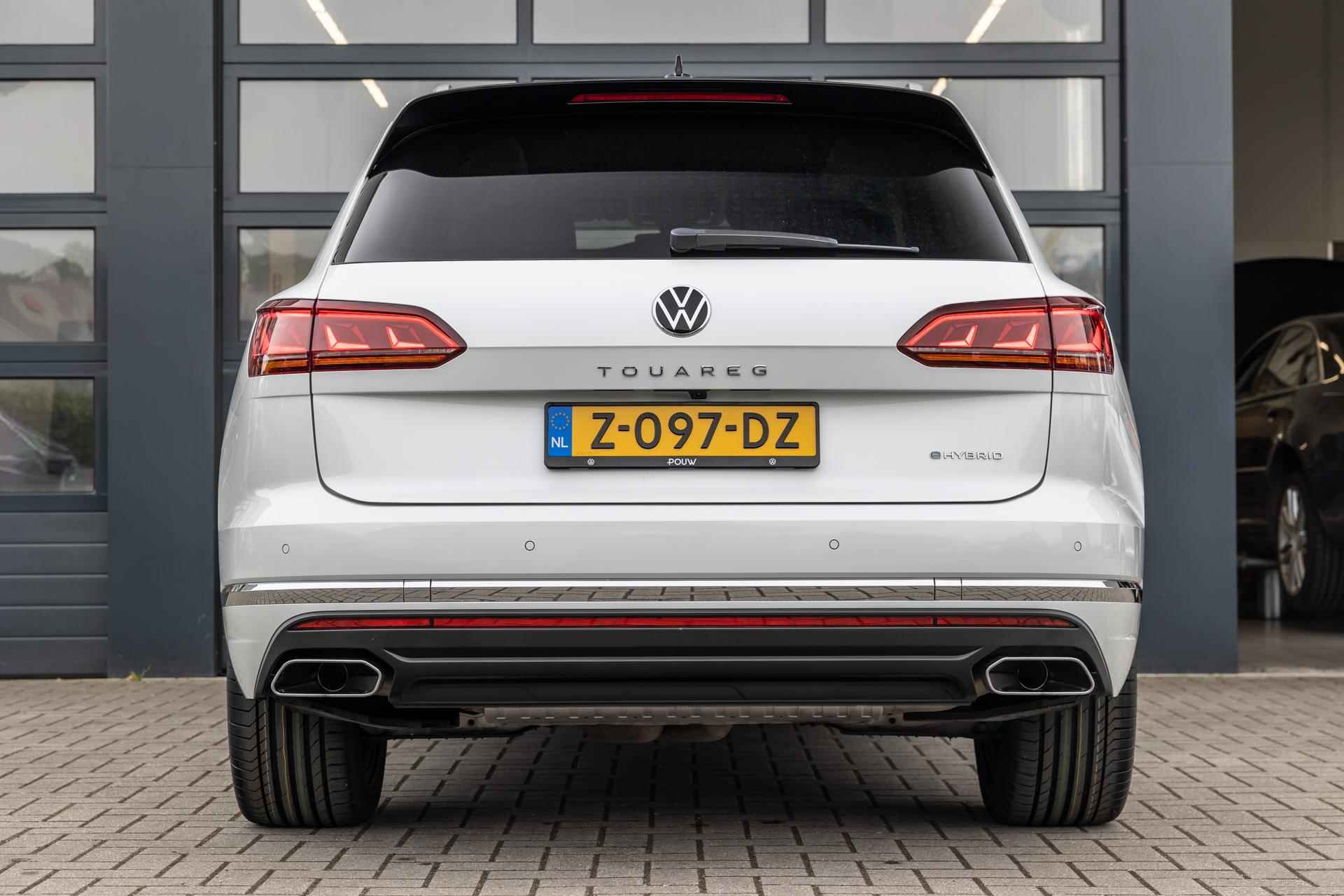 Volkswagen Touareg 3.0 TSI 381pk eHybrid 4MOTION | Panoramadak | Navigatie | LED Matrix | Lederen Bekleding - 10/47
