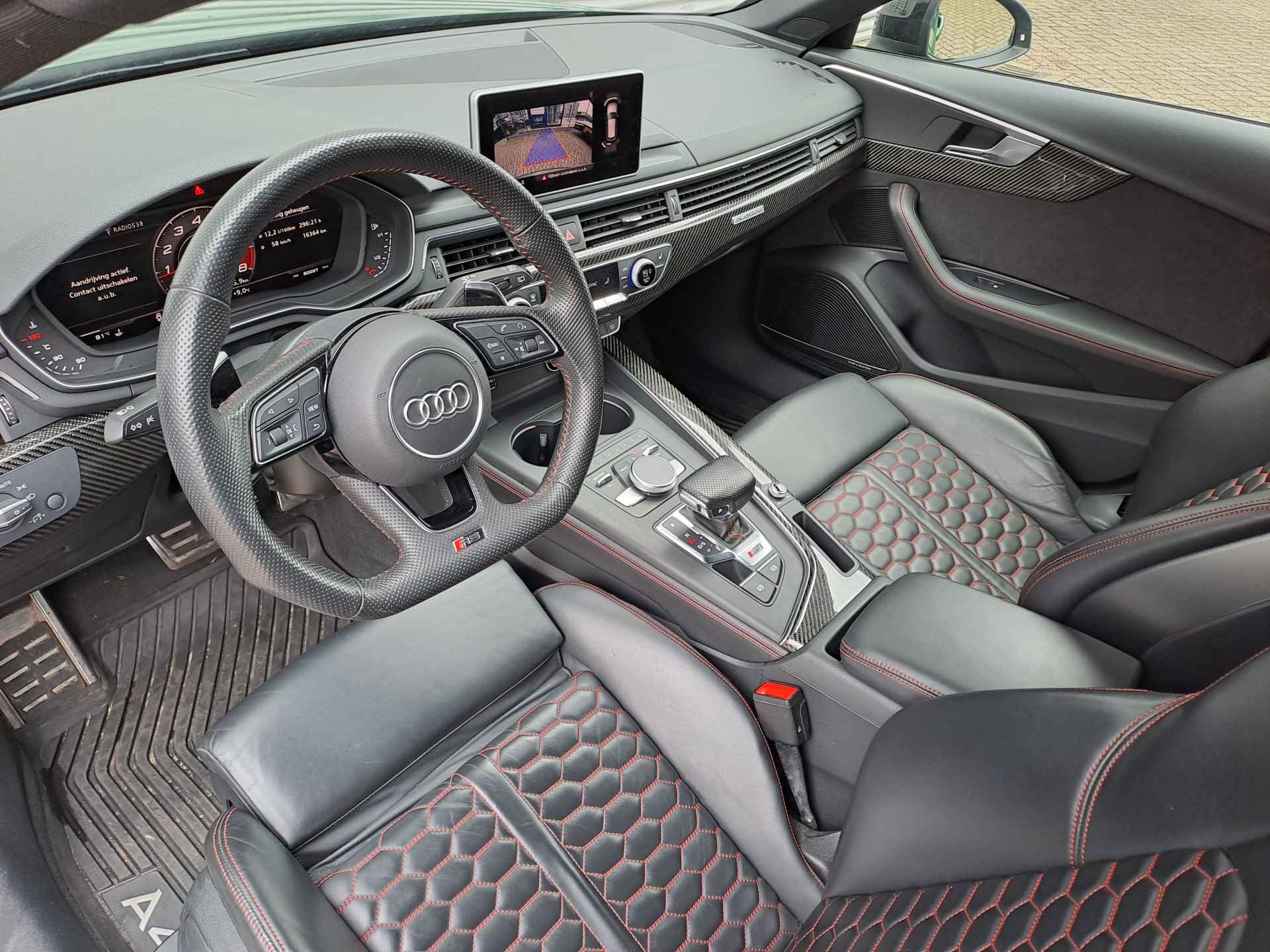 Audi RS4 Avant 2.9 TFSI Quattro Carbon | Leder | RS stoelen | B&O | Camera | Audi Sport Uitlaat | Trekhaak - 34/68