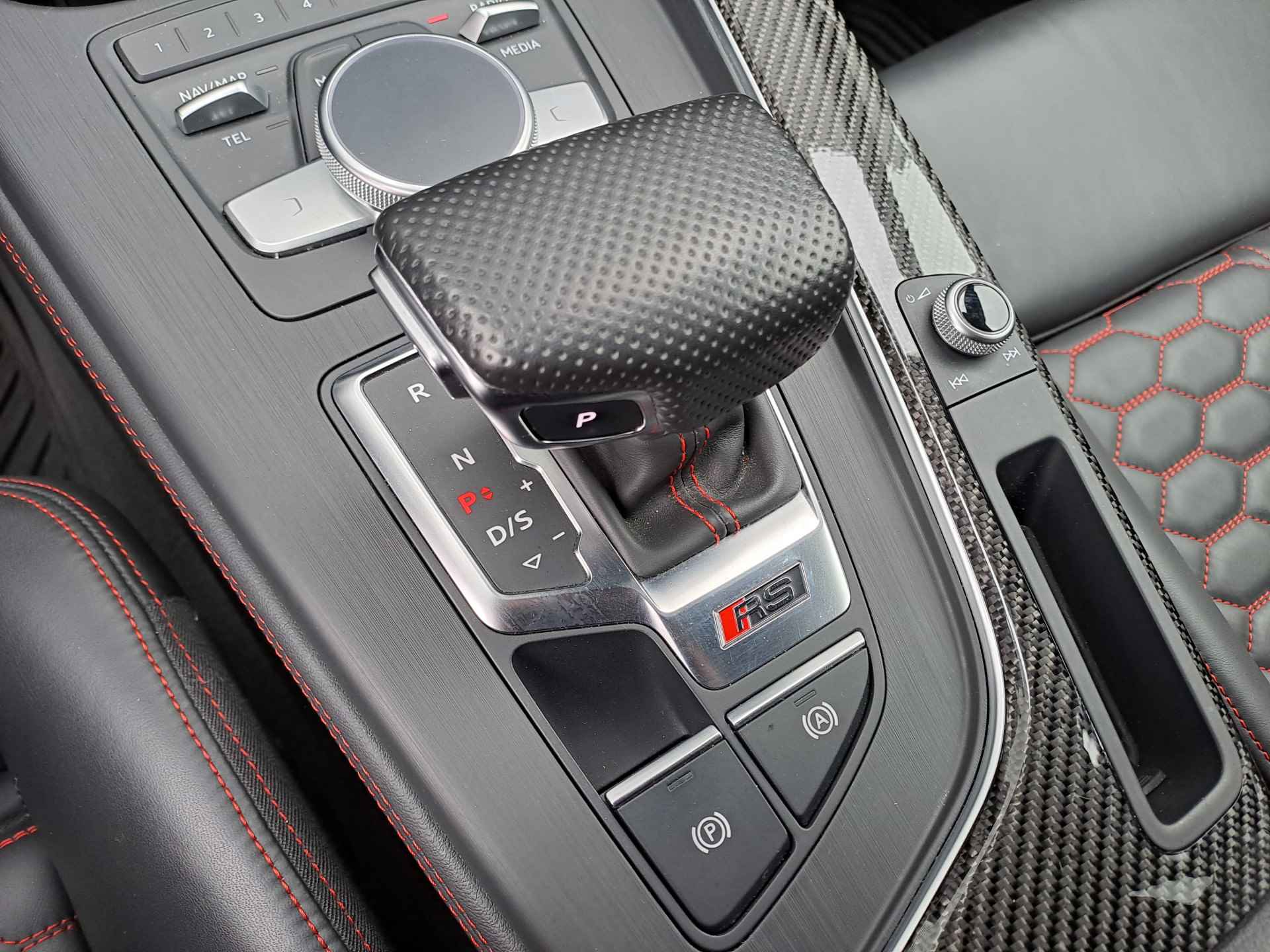 Audi RS4 Avant 2.9 TFSI Quattro Carbon | Leder | RS stoelen | B&O | Camera | Audi Sport Uitlaat | Trekhaak - 51/68