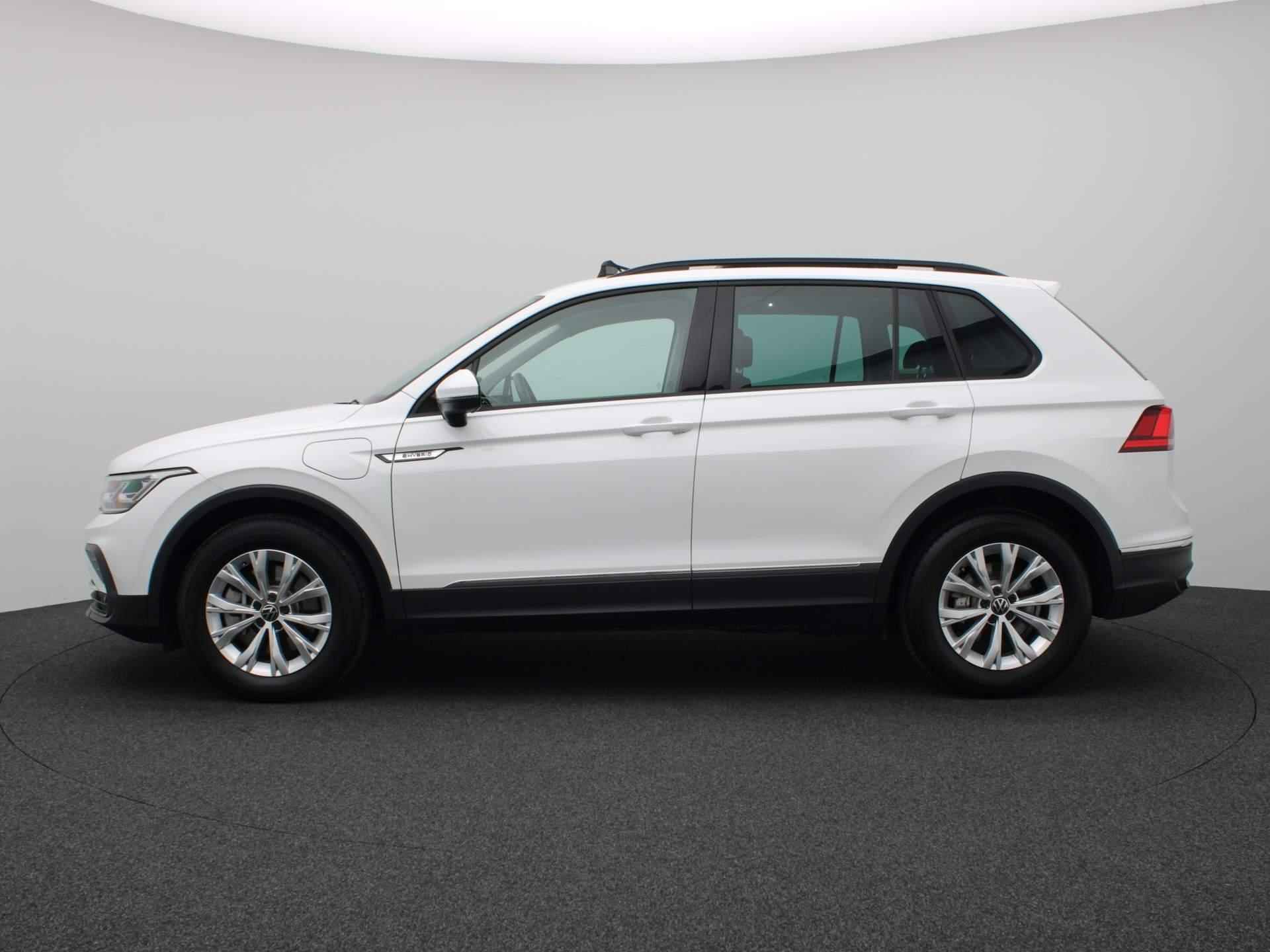 Volkswagen Tiguan 1.4 TSI eHybrid Life Business 245PK DSG Pano-Schuifdak, Navi, Keyless, Virtual Pedal, Side Assist, Adaptieve Cruise Controle, 17" LM Velgen - 2/49