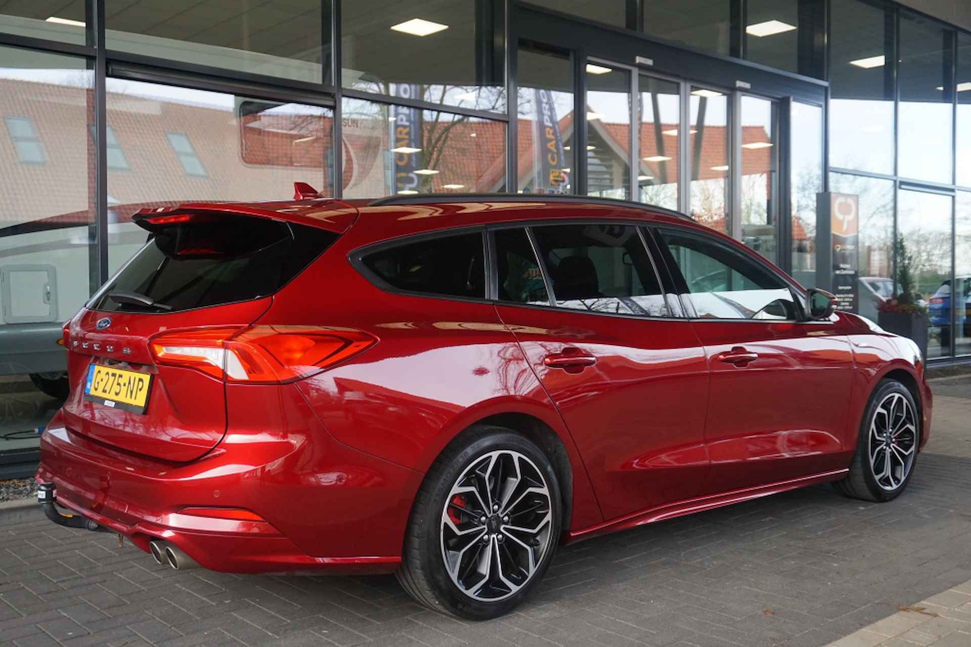 Ford Focus Wagon 1.0 EcoBoost ST Line Business | Trekhaak | Stuur/stoelverwarming - 3/41