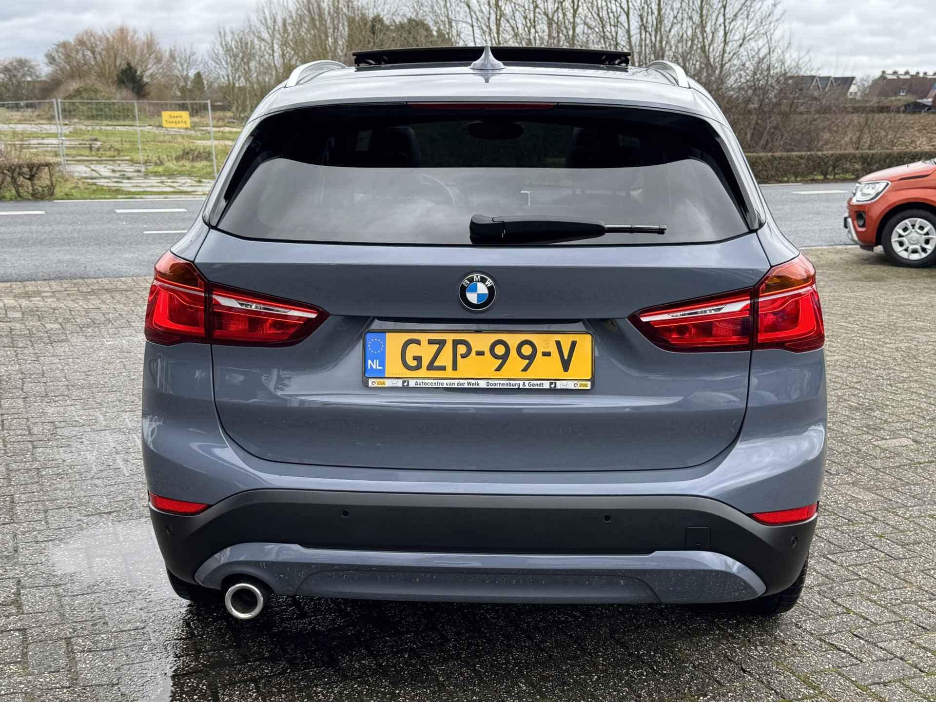 BMW X1 sDrive18i High Executive PANO | LEER | KLIMA | BOVAG!! - 5/33