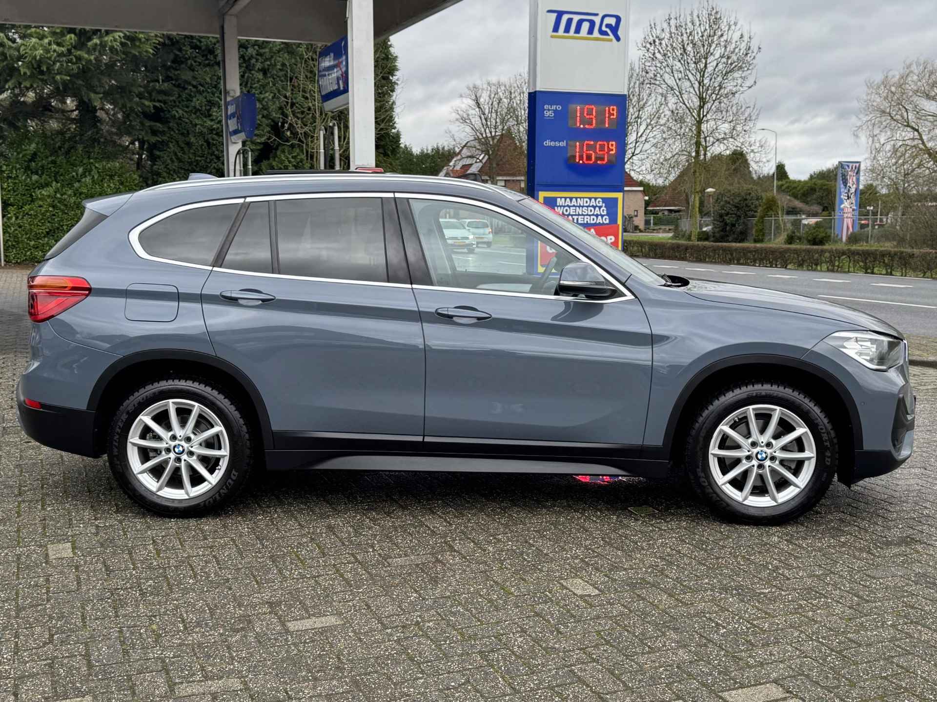 BMW X1 sDrive18i High Executive PANO | LEER | KLIMA | BOVAG!! - 7/33