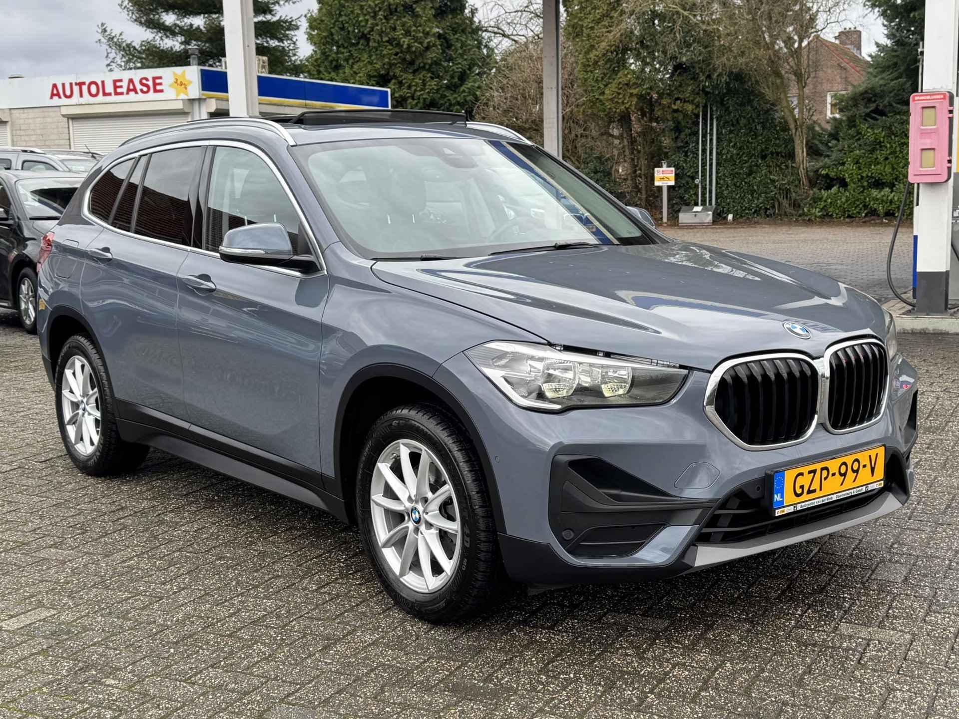 BMW X1 sDrive18i High Executive PANO | LEER | KLIMA | BOVAG!! - 8/33