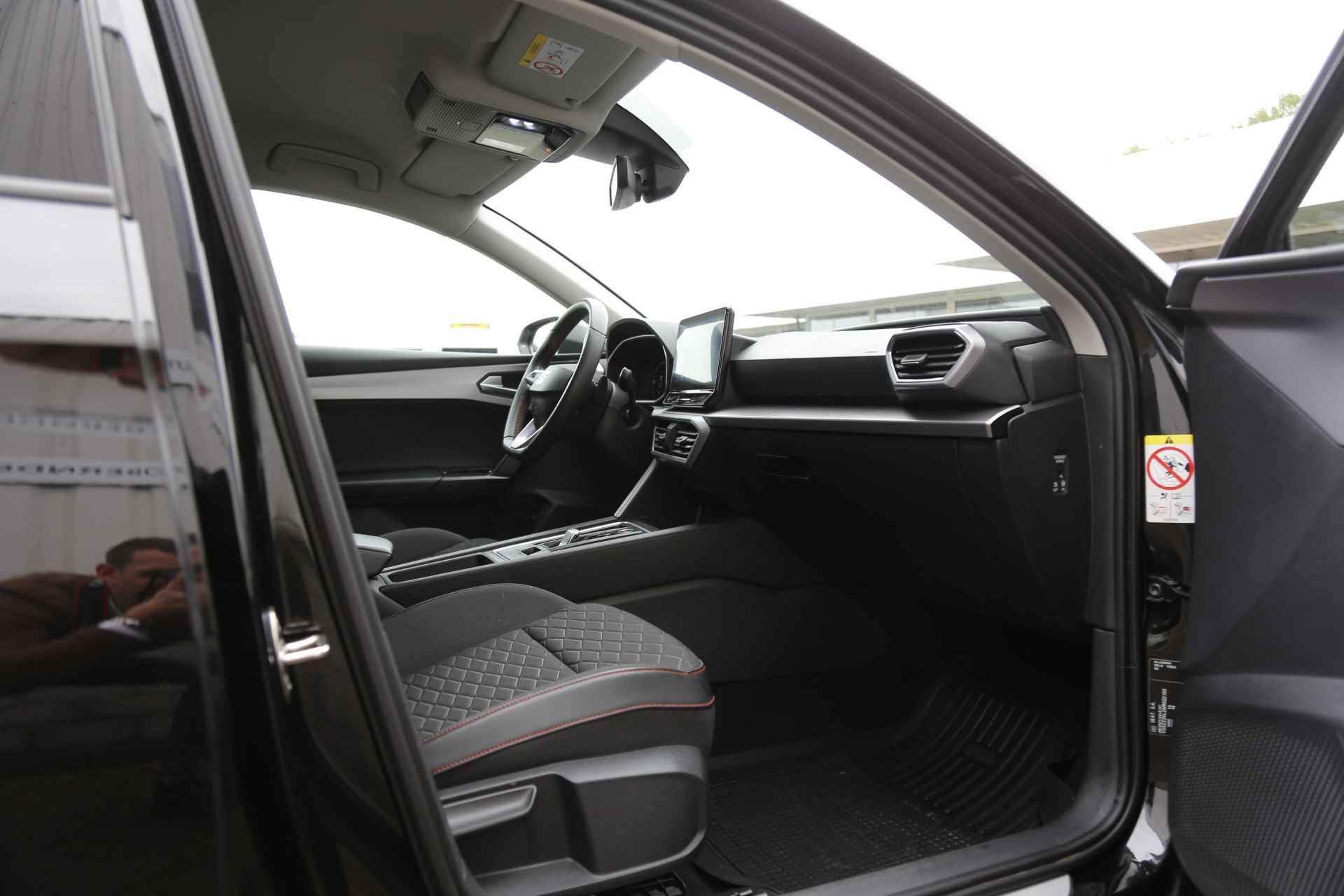 SEAT Leon 1.4 TSI eHybrid 204PK PHEV Plug in hybride FR Aut.*Virtual Cockpit/Stoelverw./Stuurverw./Sfeerverl./Rijstrook/Apple-Android-Mirr - 25/60