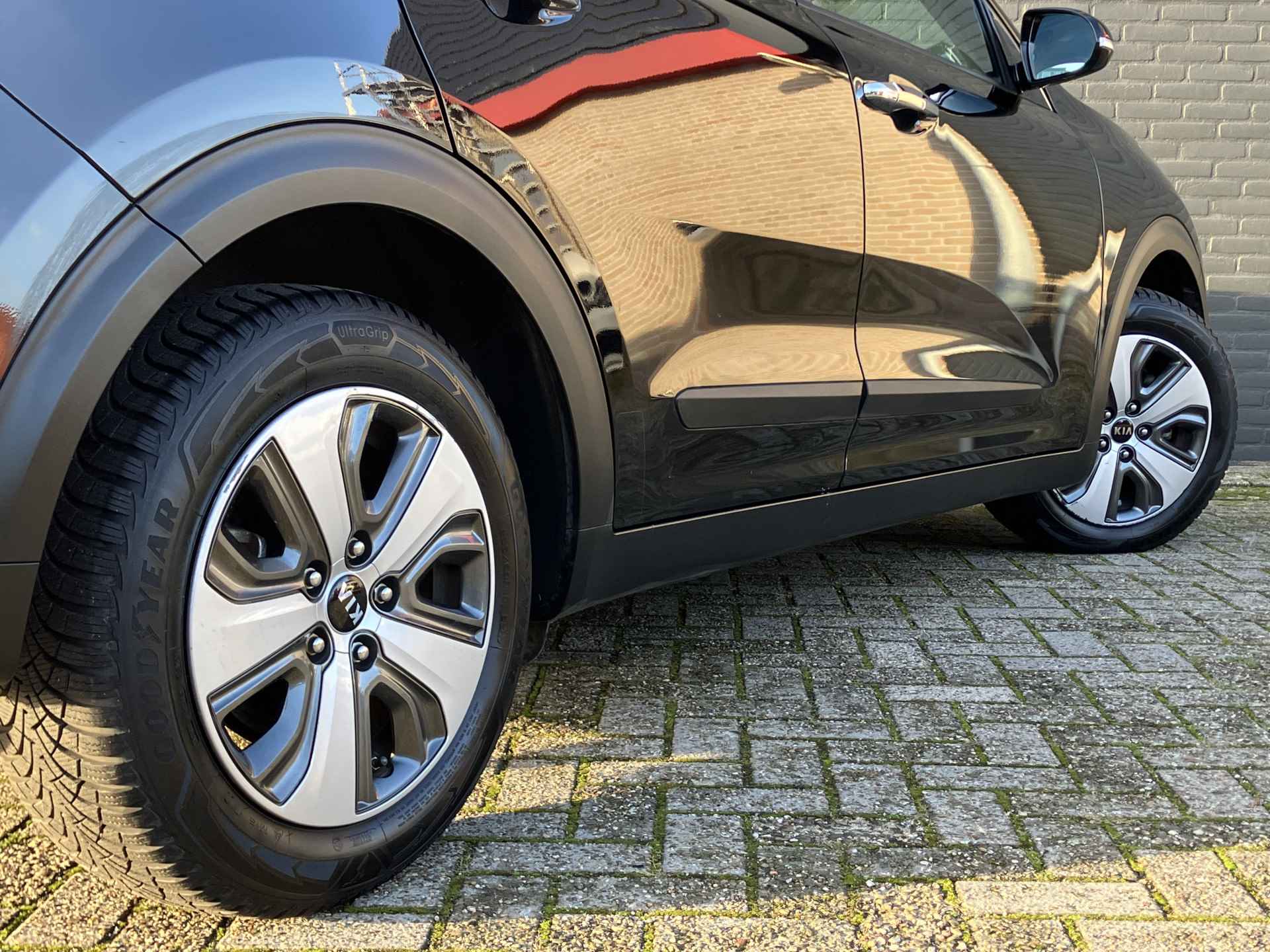 Kia Niro 1.6 GDi Hybrid DynamicLine 140 pk AUT. | 1e eigenaar | navigatie | trekhaak | camera | apple carplay | 64.000 KM - 11/38