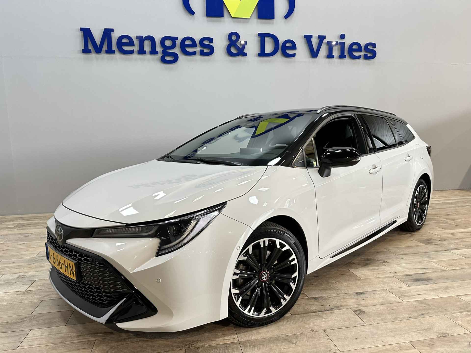 Toyota Corolla Touring Sports 2.0 Hybrid GR-Sport Airco ECC | LED | Adaptive Cruise | Camera | Stoelverwarming | 17" velgen | Apple Carplay | Isofix | NAP | - 7/49