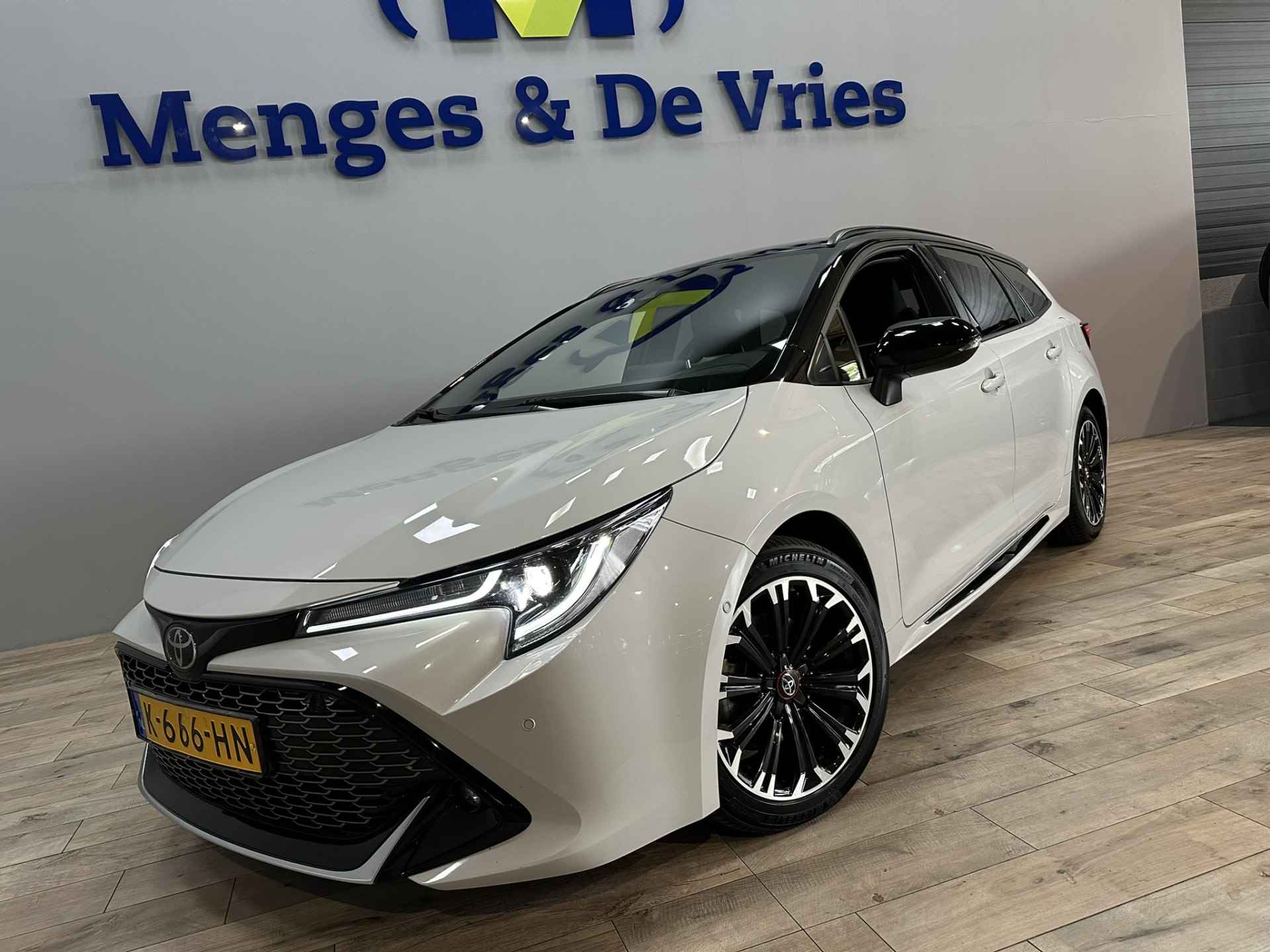 Toyota Corolla Touring Sports 2.0 Hybrid GR-Sport Airco ECC | LED | Adaptive Cruise | Camera | Stoelverwarming | 17" velgen | Apple Carplay | Isofix | NAP | - 44/49