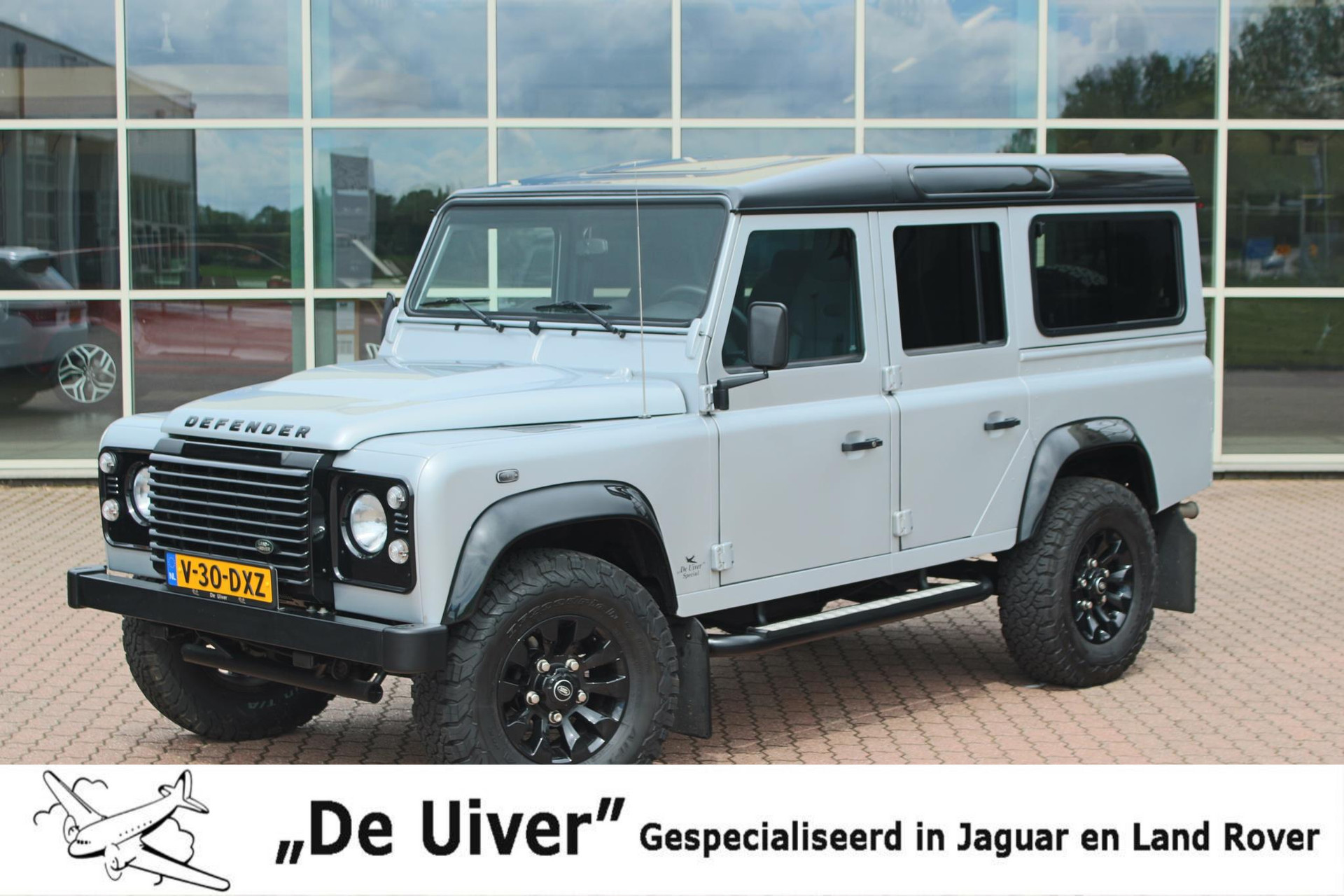 Land Rover Defender 2.2 D SW 110" Eastnor De Uiver Special 7-seater