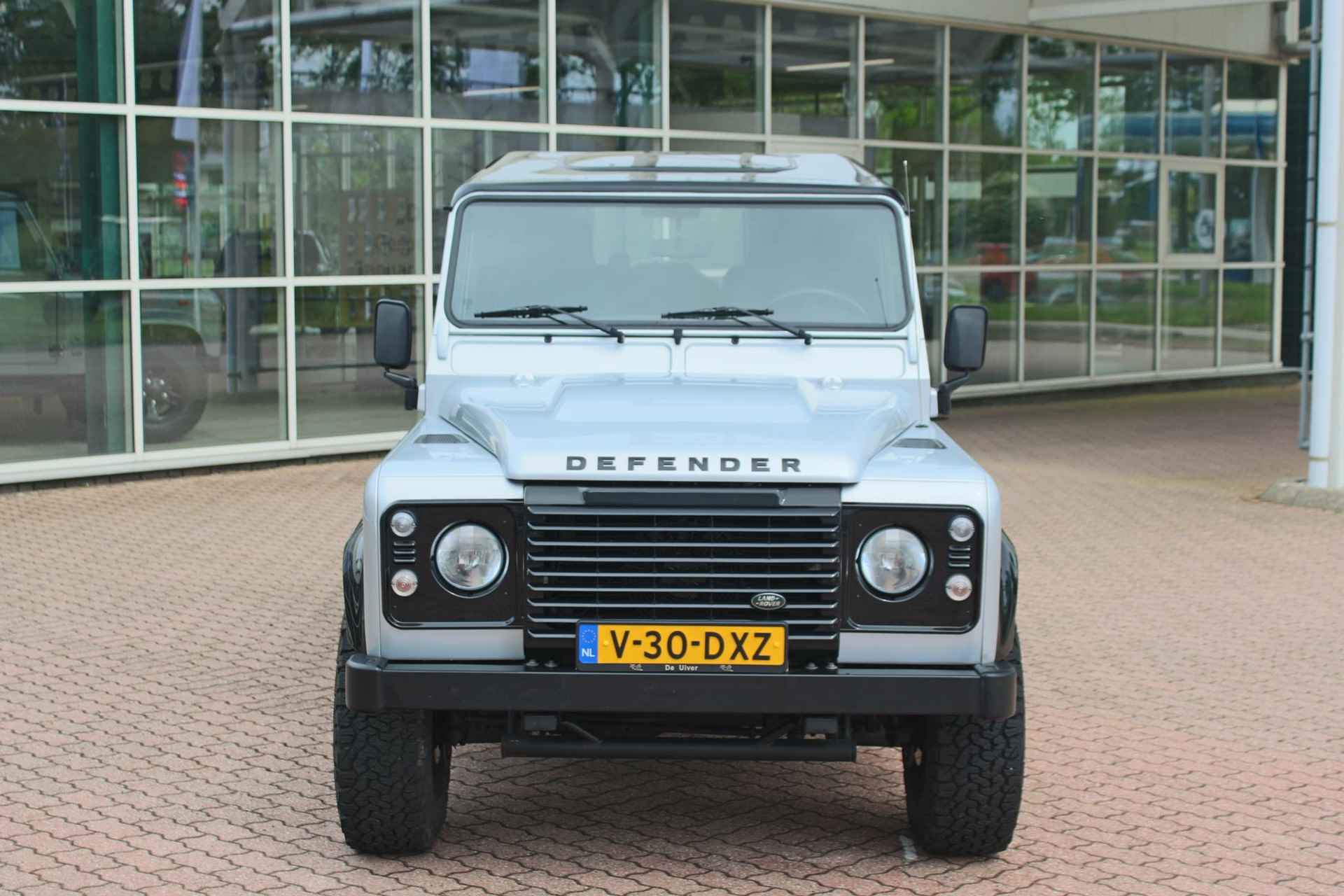 Land Rover Defender 2.2 D SW 110" Eastnor De Uiver Special 7-seater - 6/36