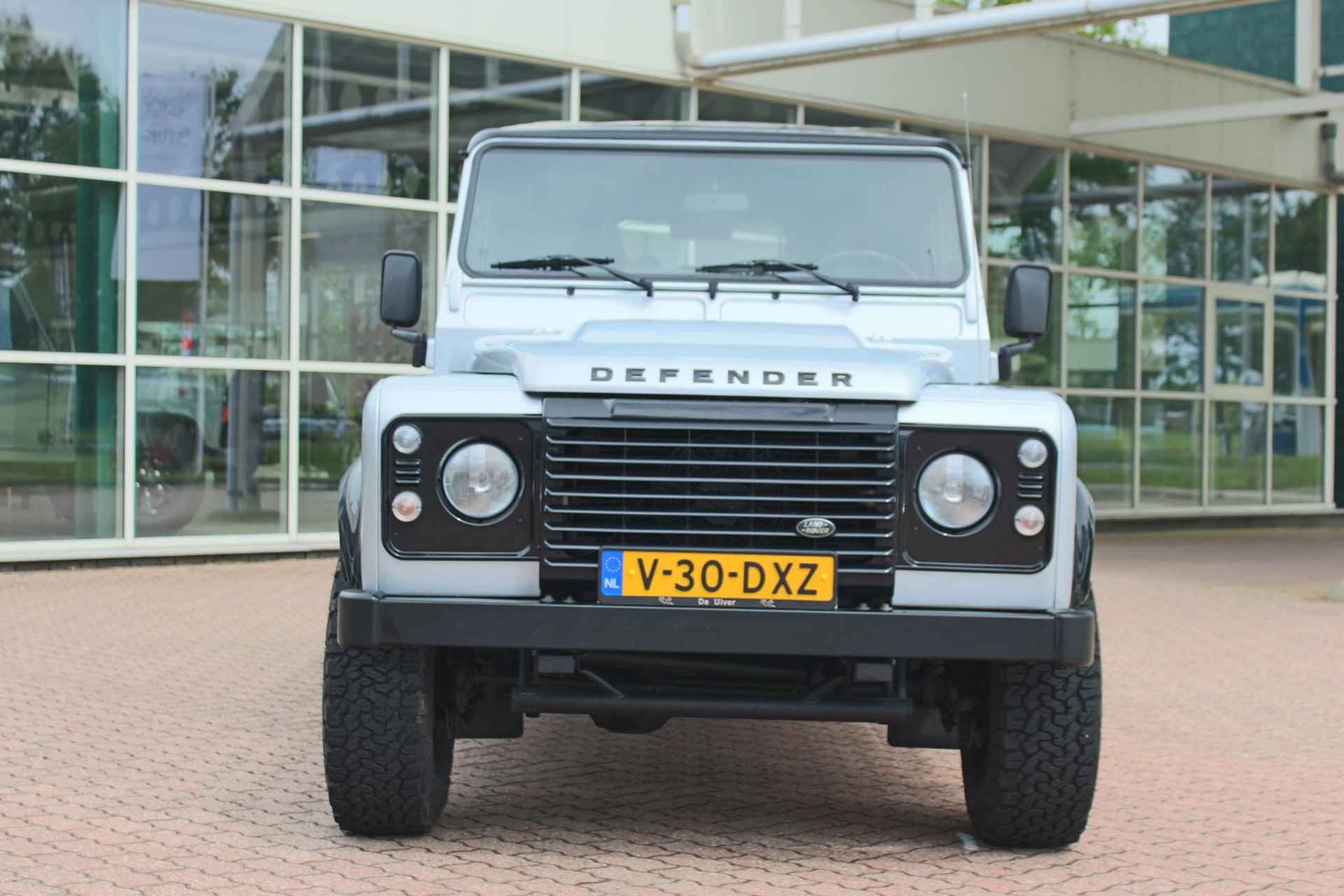 Land Rover Defender 2.2 D SW 110" Eastnor De Uiver Special 7-seater - 7/36