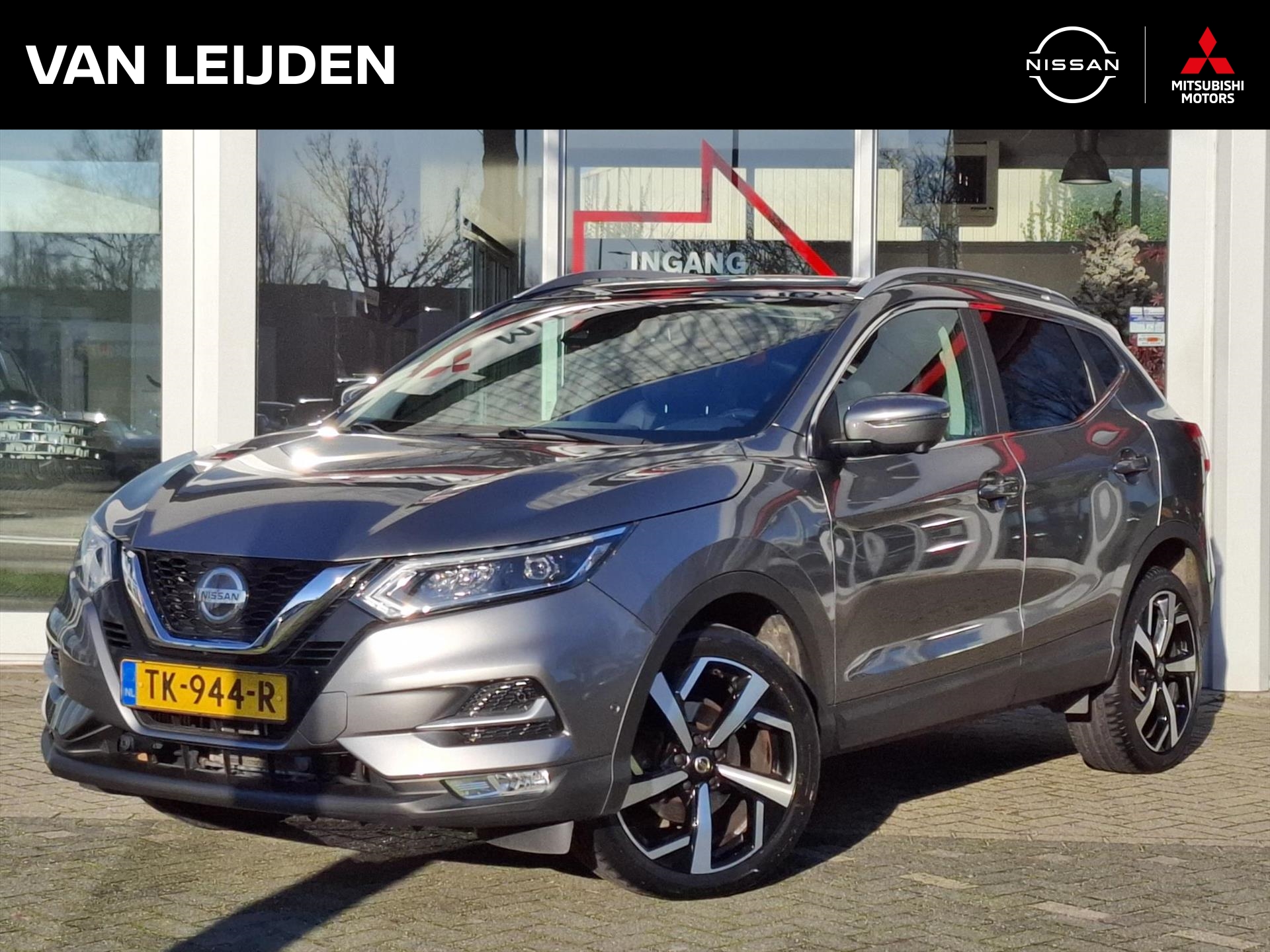 NISSAN Qashqai 1.2 115pk DIG-T XTRONIC Tekna | Trekhaak | Panoramadak| Navigatie | Dodehoek detectie | 360 camera