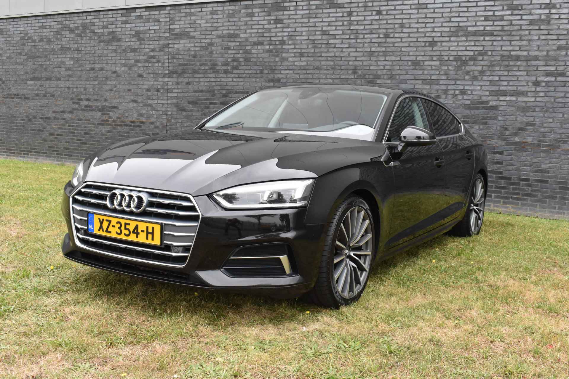 Audi A5 Sportback 2.0 TDI Sport Pro Line euro 6 Distributieriem, 4 nieuwe banden net vervangen. Prijs is inclusief btw, nieuwe apk bij aflevering - 12/54