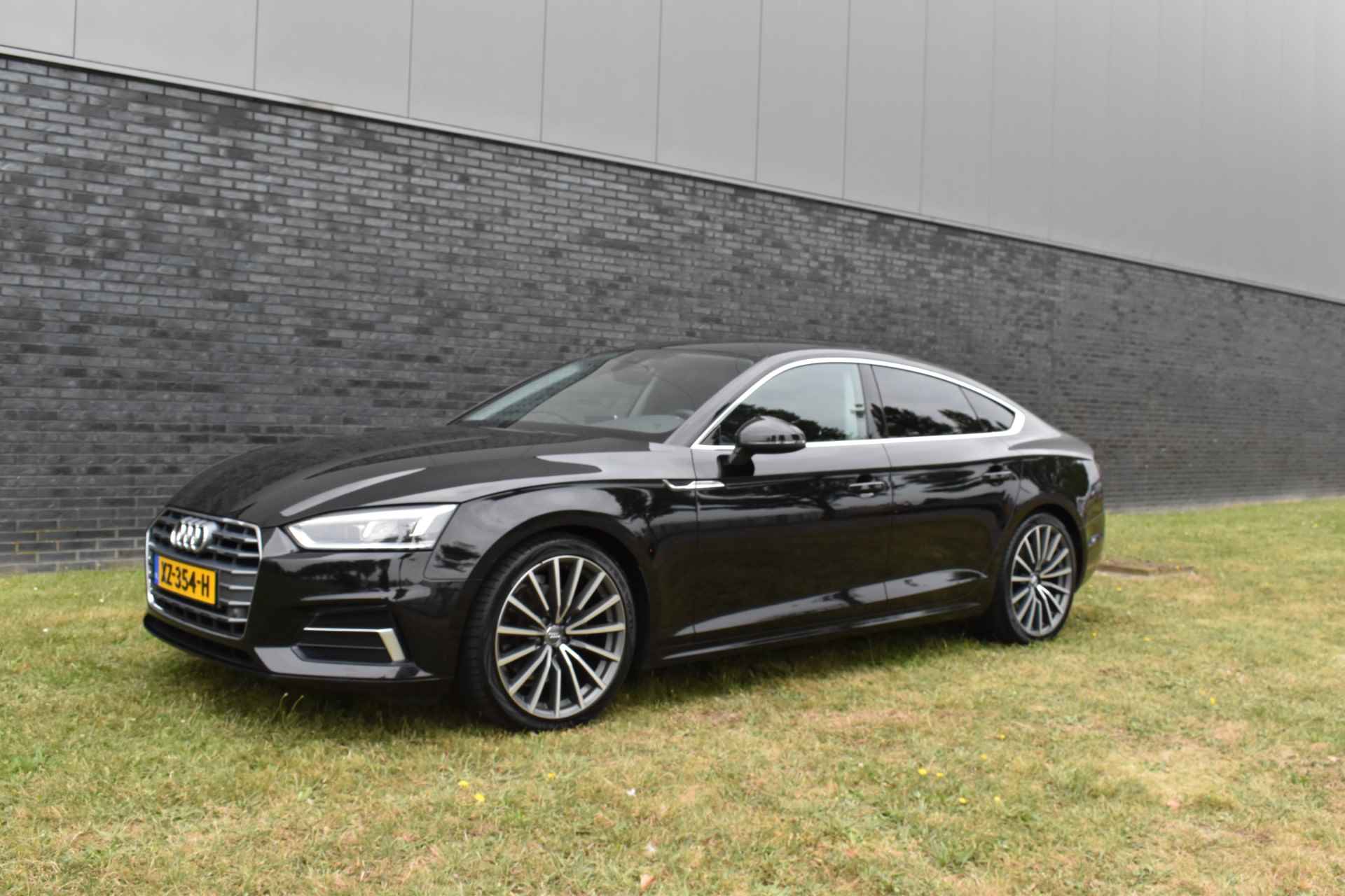 Audi A5 Sportback 2.0 TDI Sport Pro Line euro 6 Distributieriem, 4 nieuwe banden net vervangen. Prijs is inclusief btw, nieuwe apk bij aflevering - 15/54