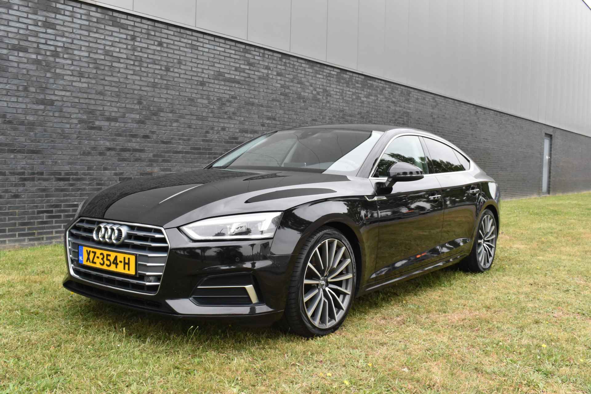 Audi A5 Sportback 2.0 TDI Sport Pro Line euro 6 Distributieriem, 4 nieuwe banden net vervangen. Prijs is inclusief btw, nieuwe apk bij aflevering - 17/54